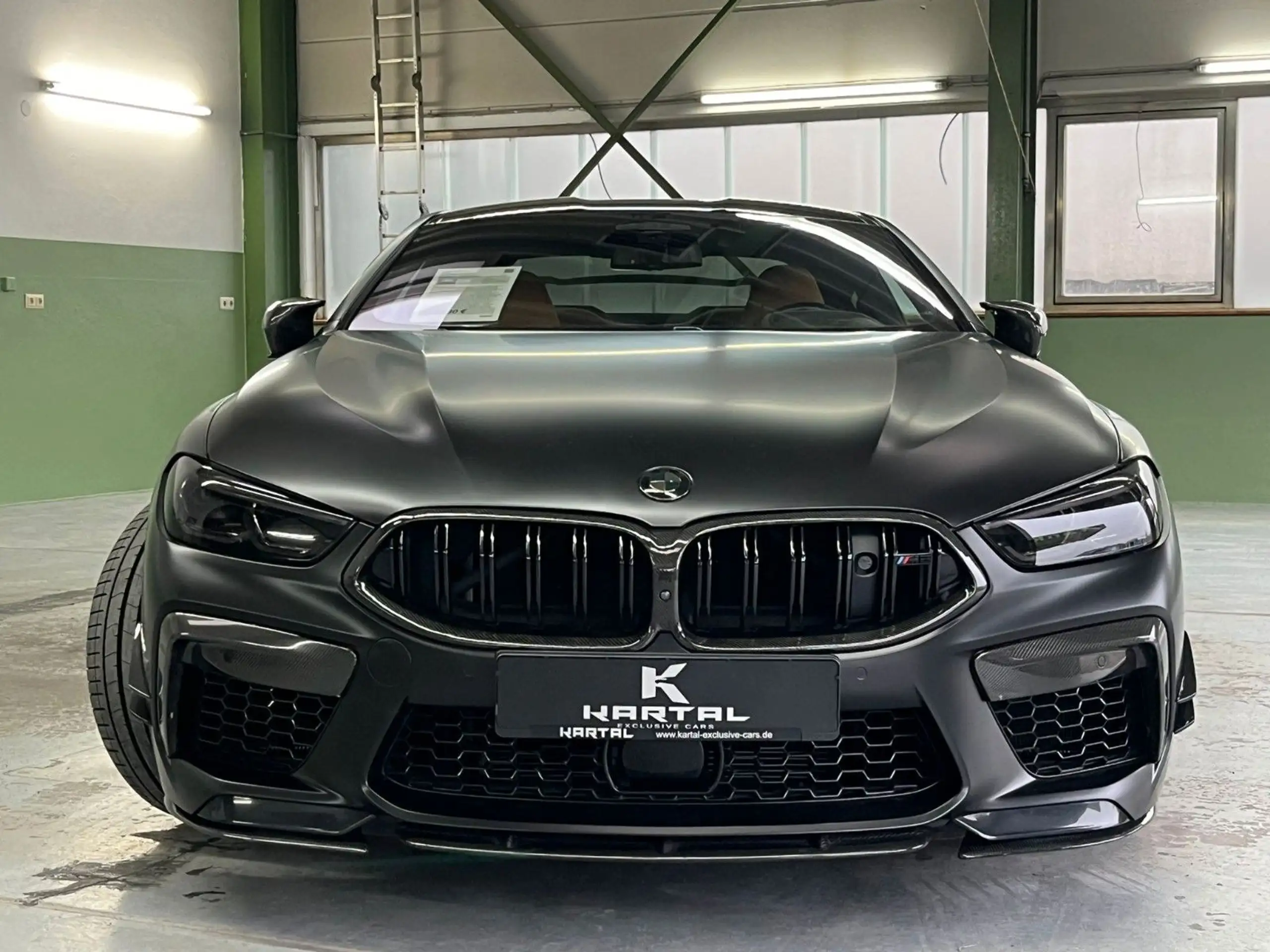 BMW - M8