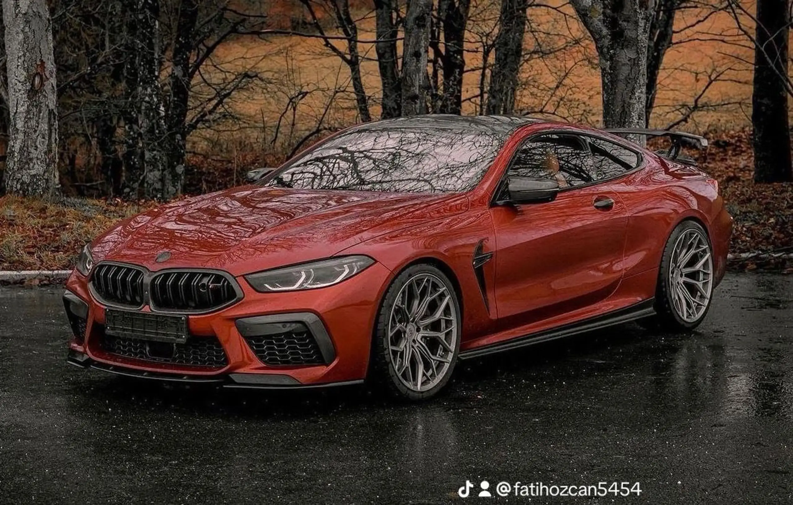 BMW - M8