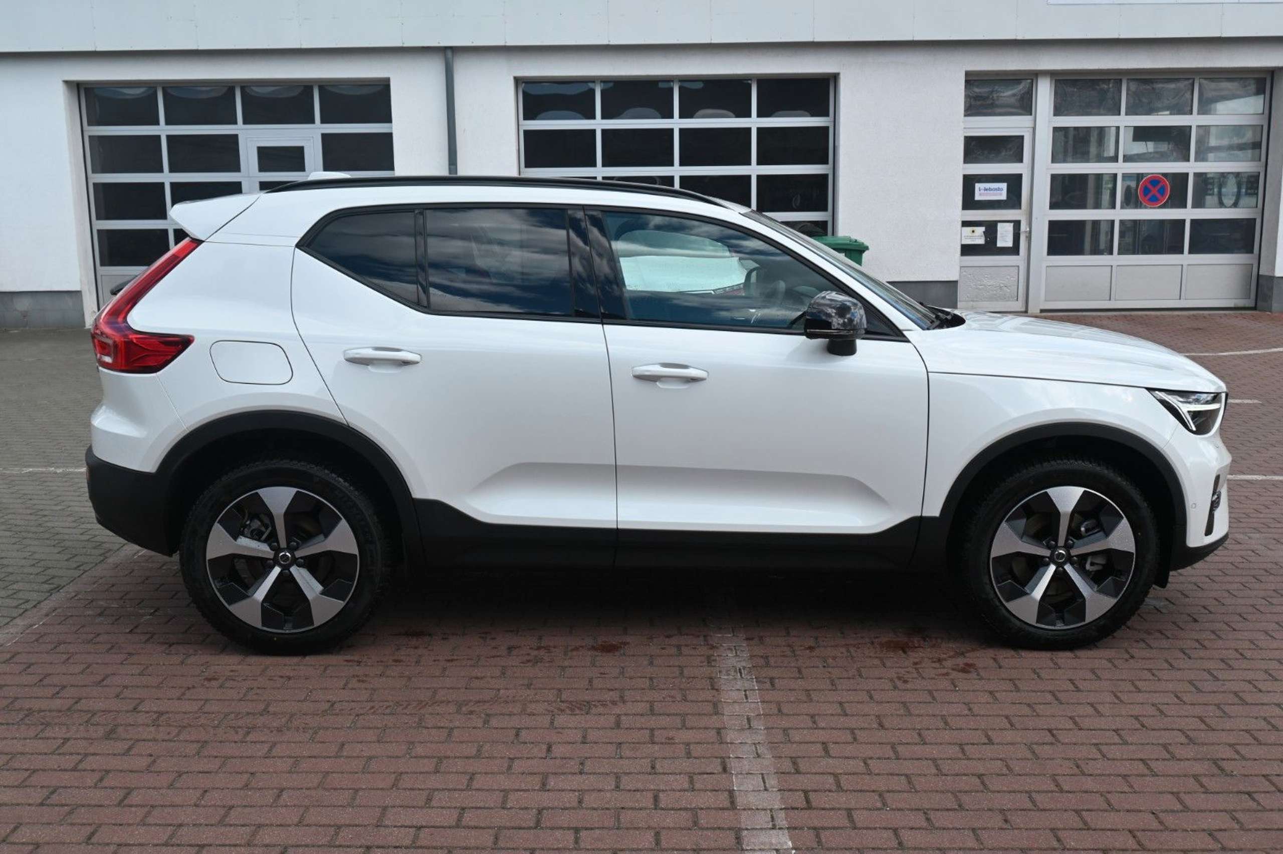 Volvo - XC40