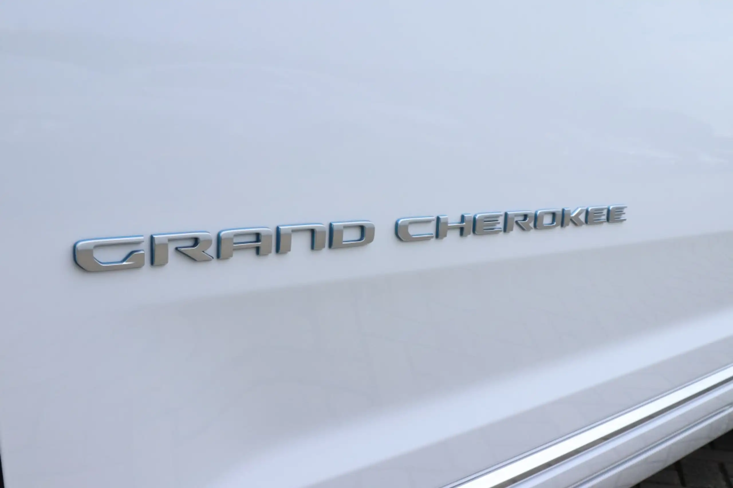 Jeep - Grand Cherokee