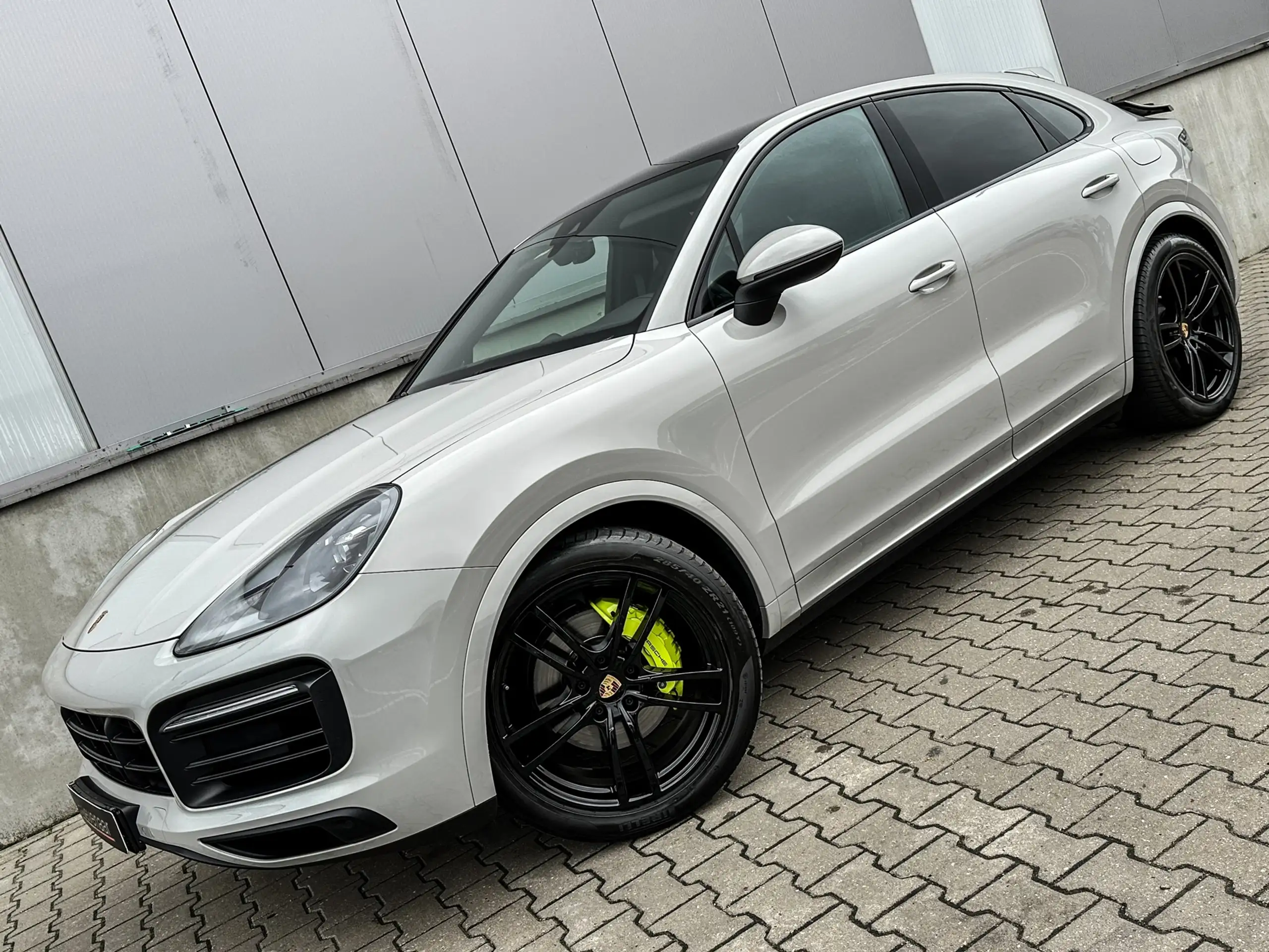 Porsche - Cayenne