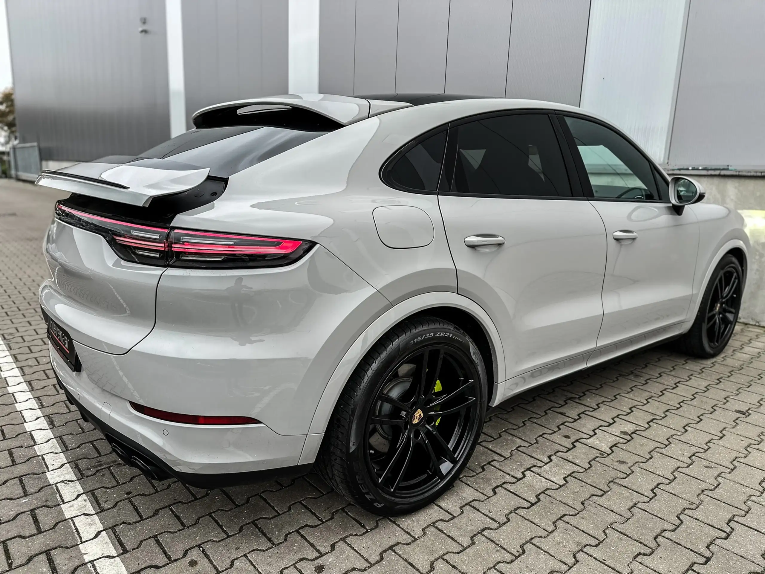 Porsche - Cayenne