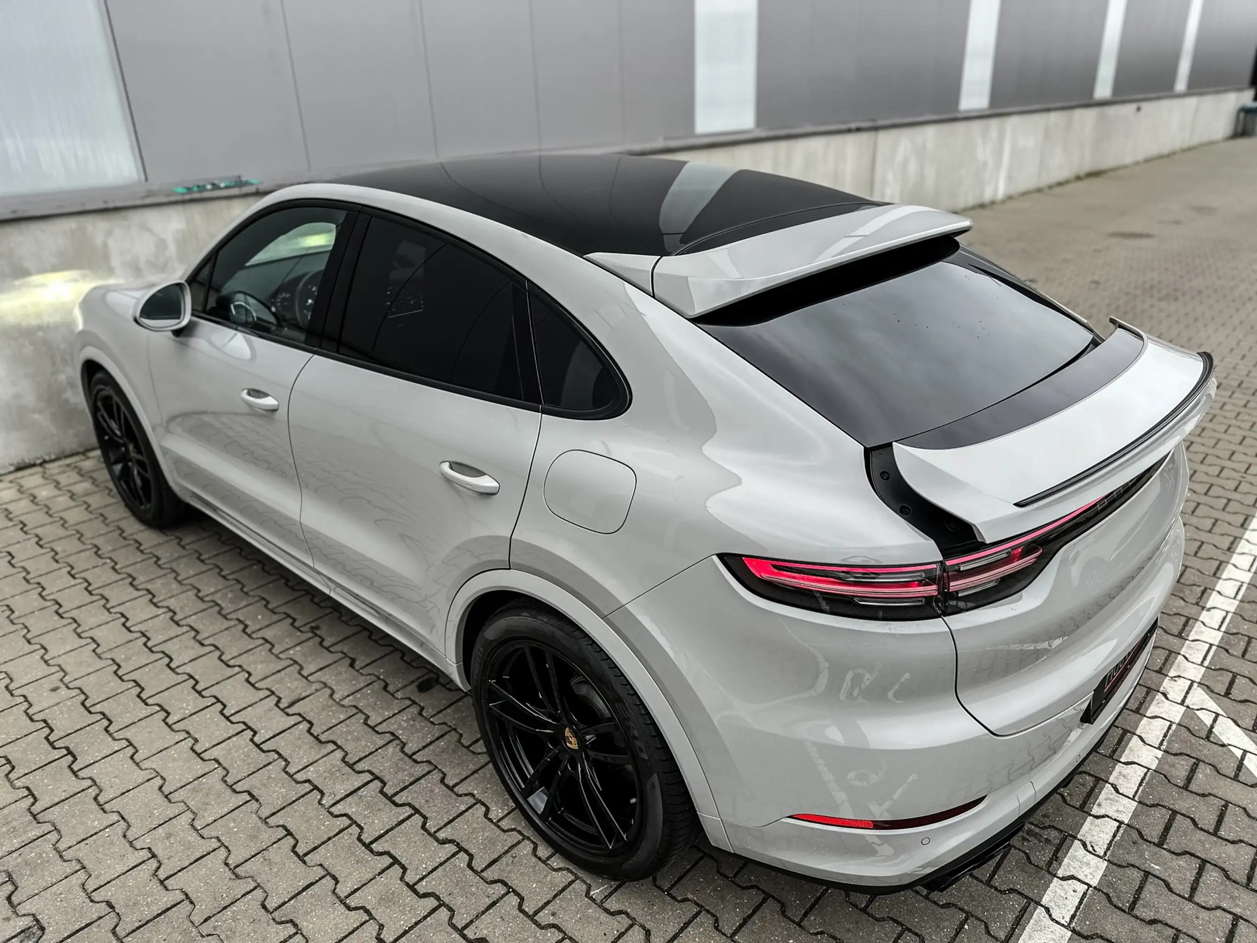 Porsche - Cayenne