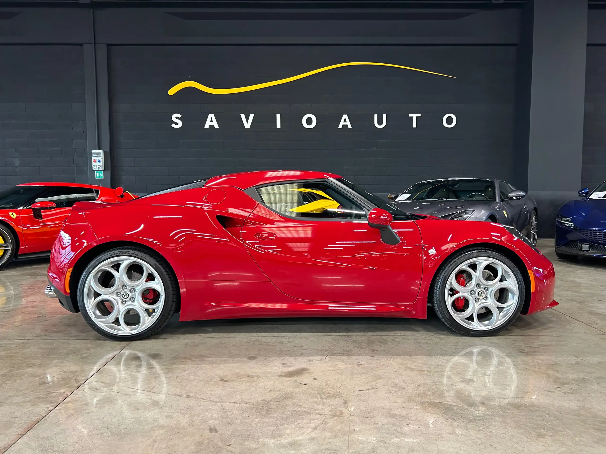 Alfa Romeo - 4C