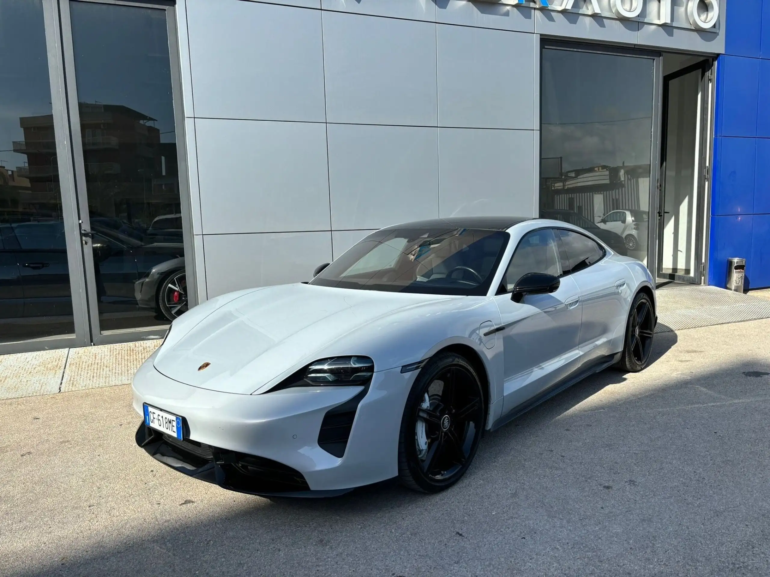 Porsche Taycan 2021