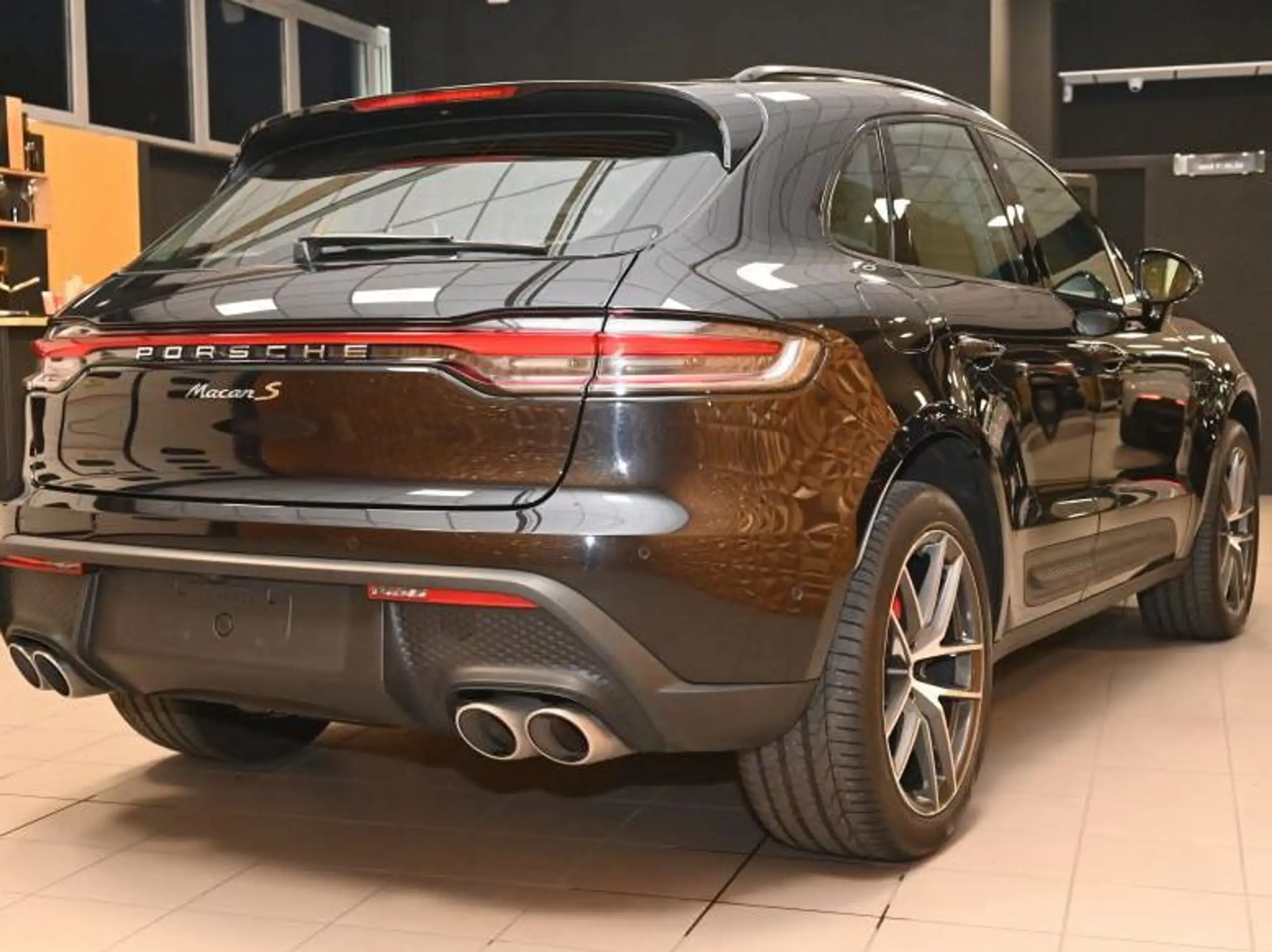 Porsche - Macan