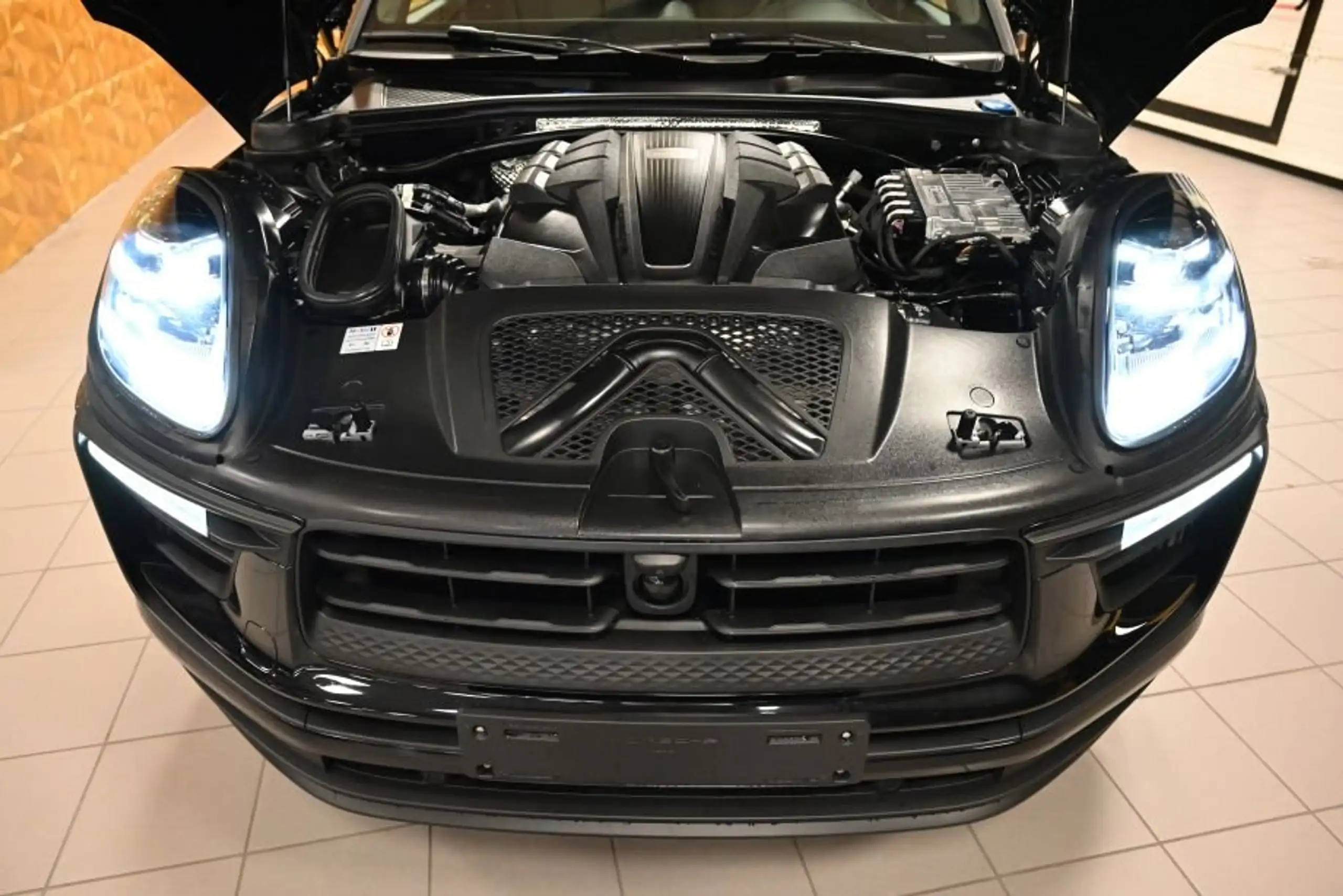 Porsche - Macan