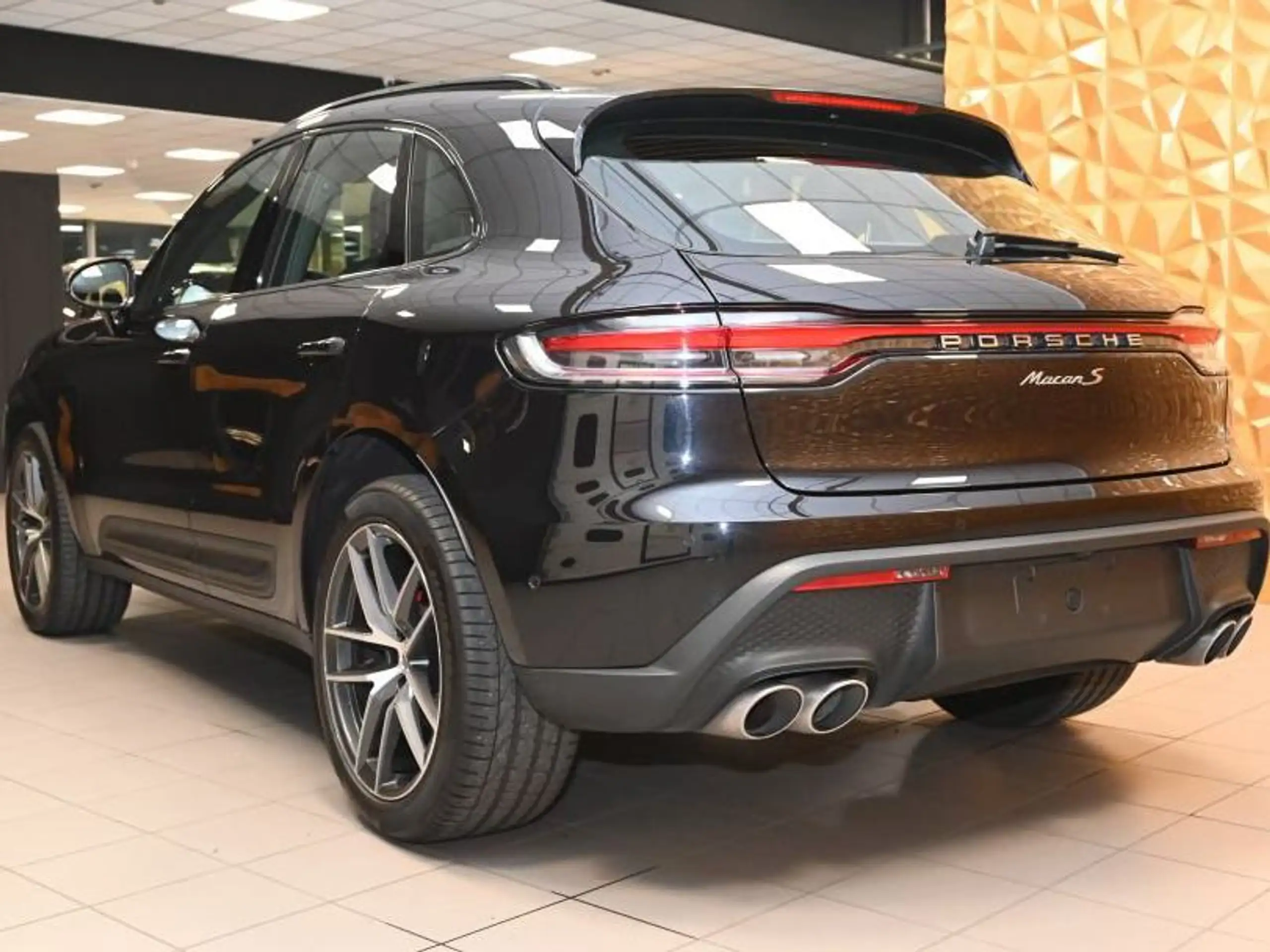 Porsche - Macan