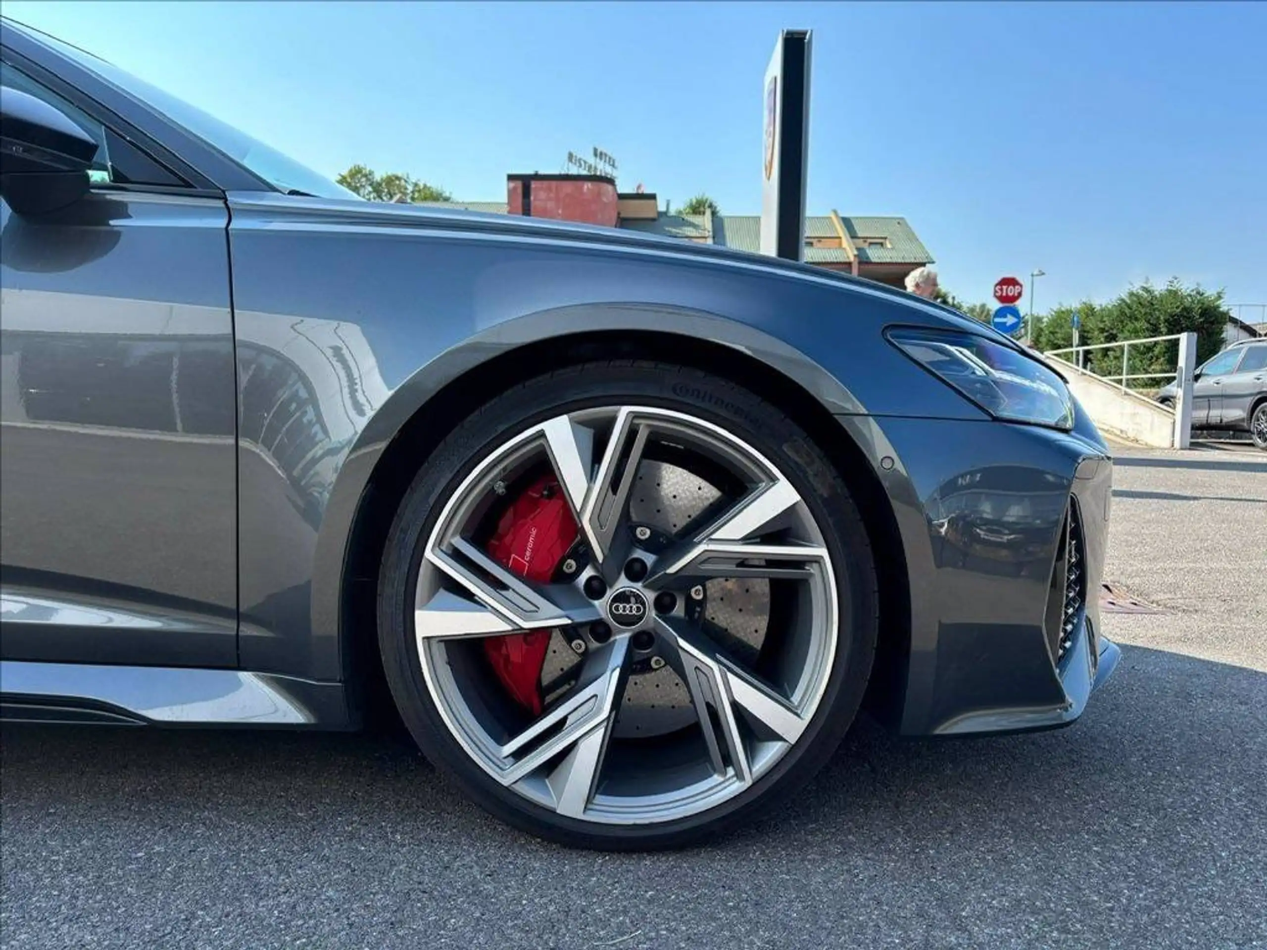 Audi - RS6