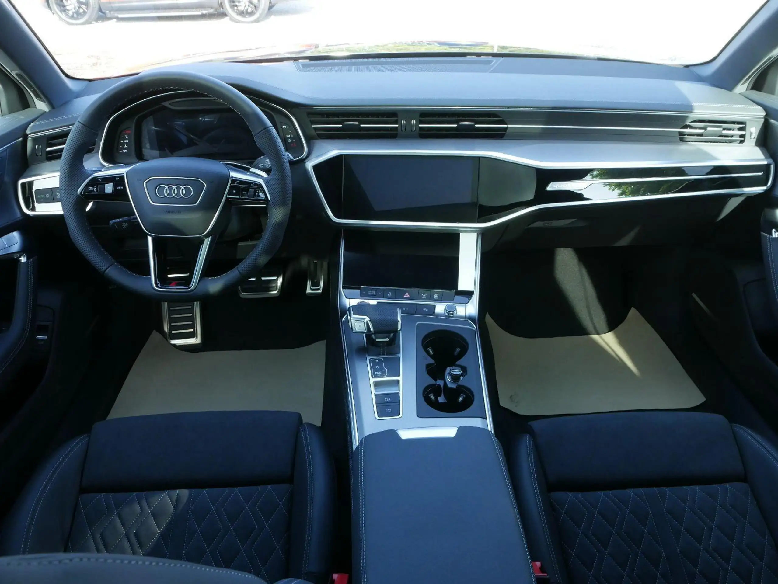 Audi - S6