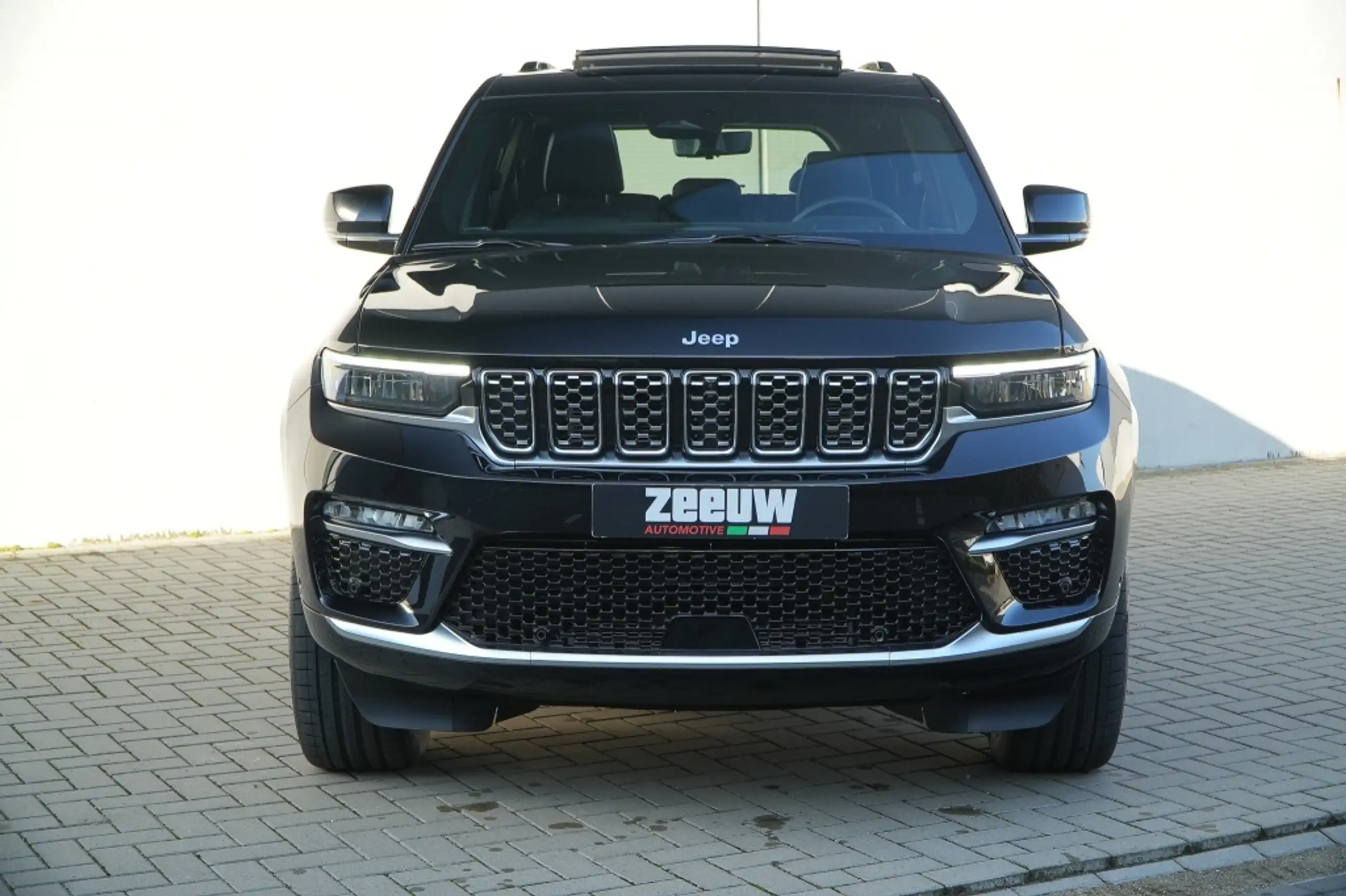 Jeep - Grand Cherokee