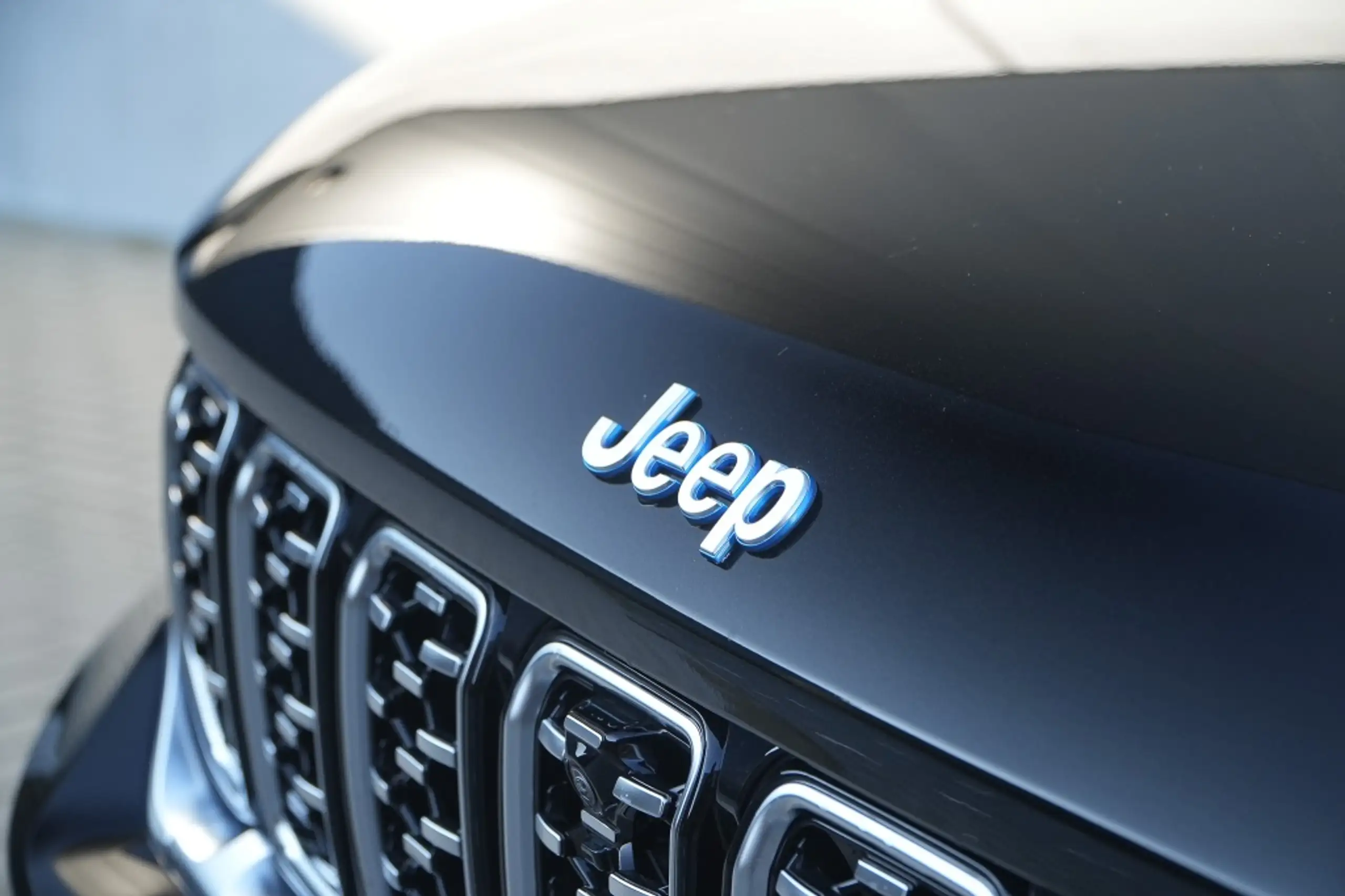 Jeep - Grand Cherokee