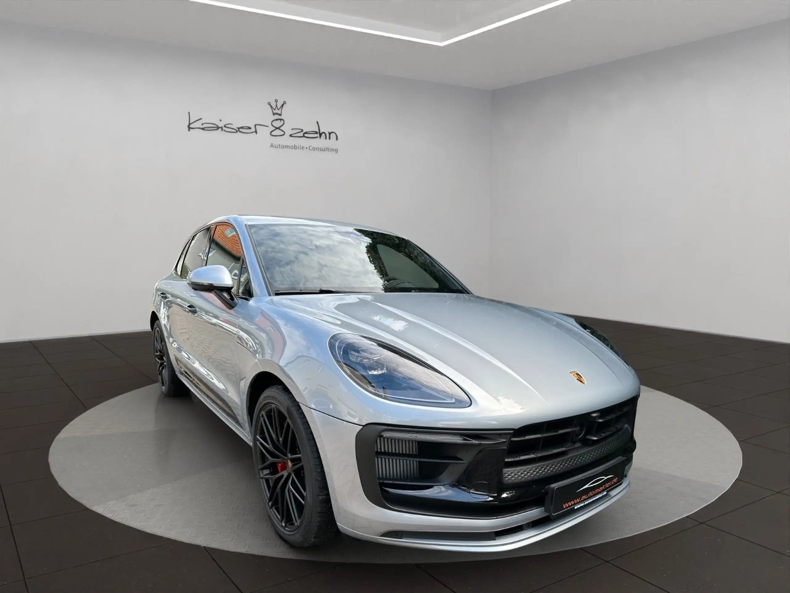 Porsche - Macan