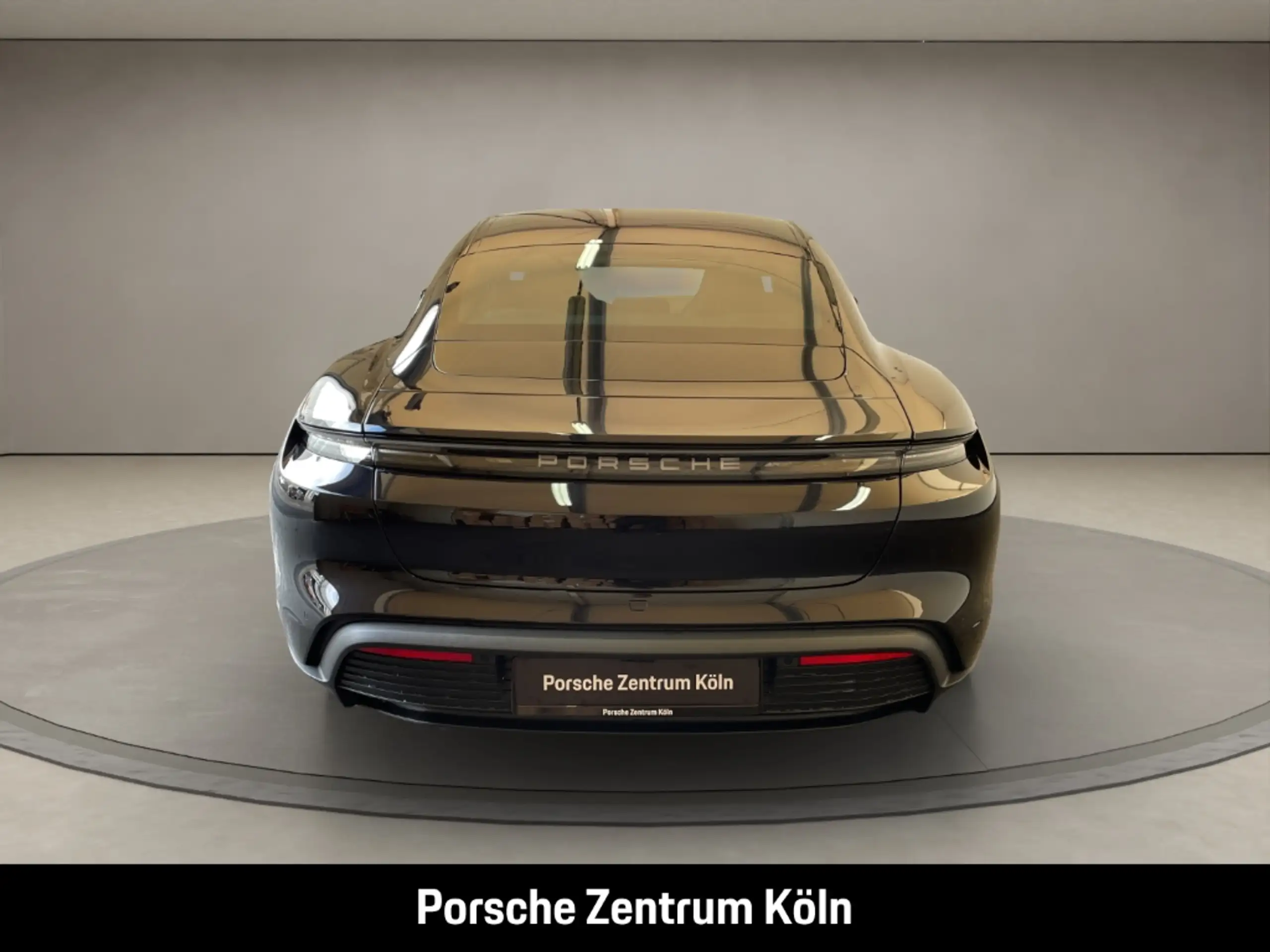 Porsche - Taycan