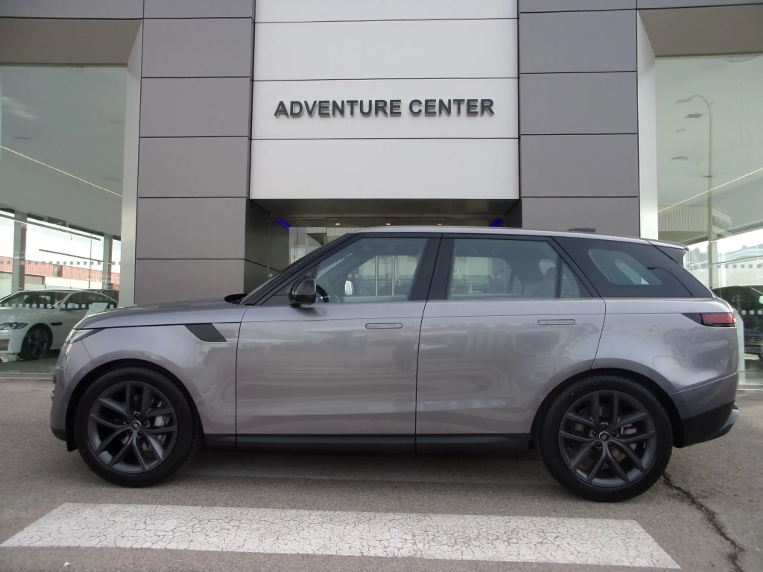 Land Rover - Range Rover Sport