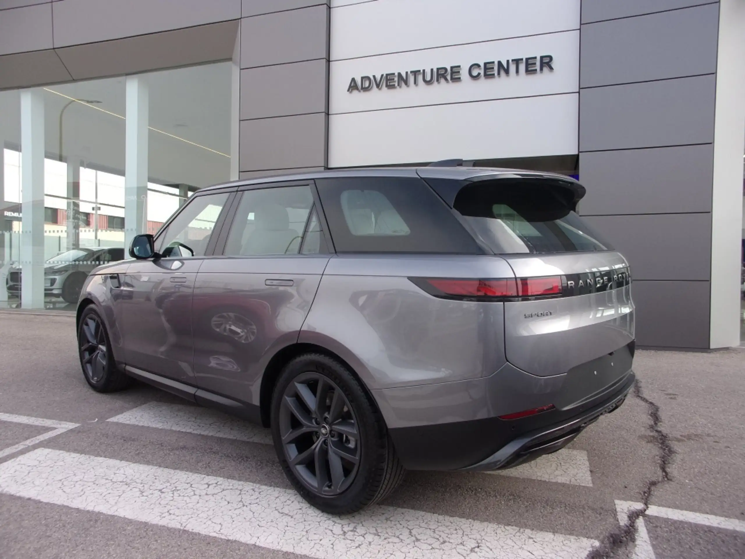 Land Rover - Range Rover Sport