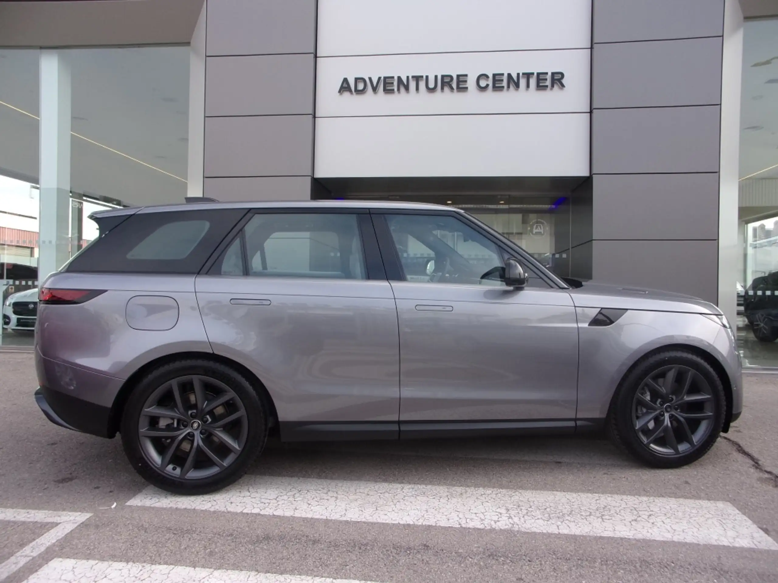 Land Rover - Range Rover Sport