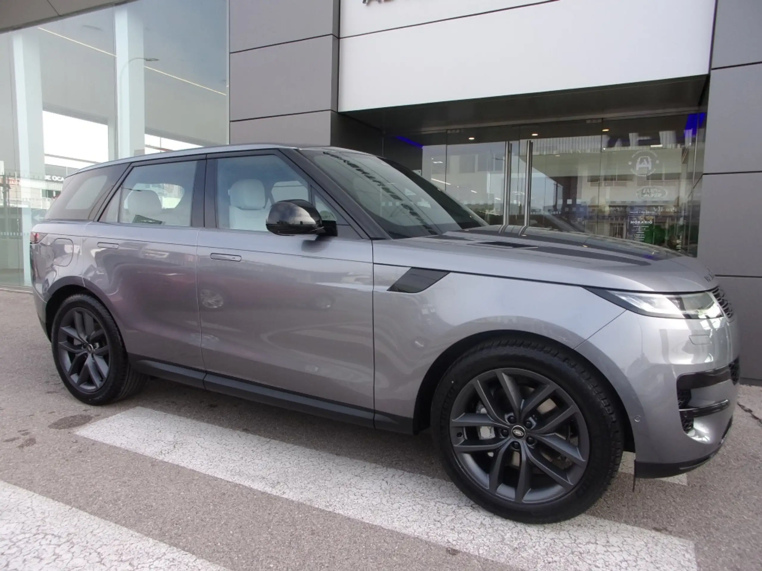 Land Rover - Range Rover Sport