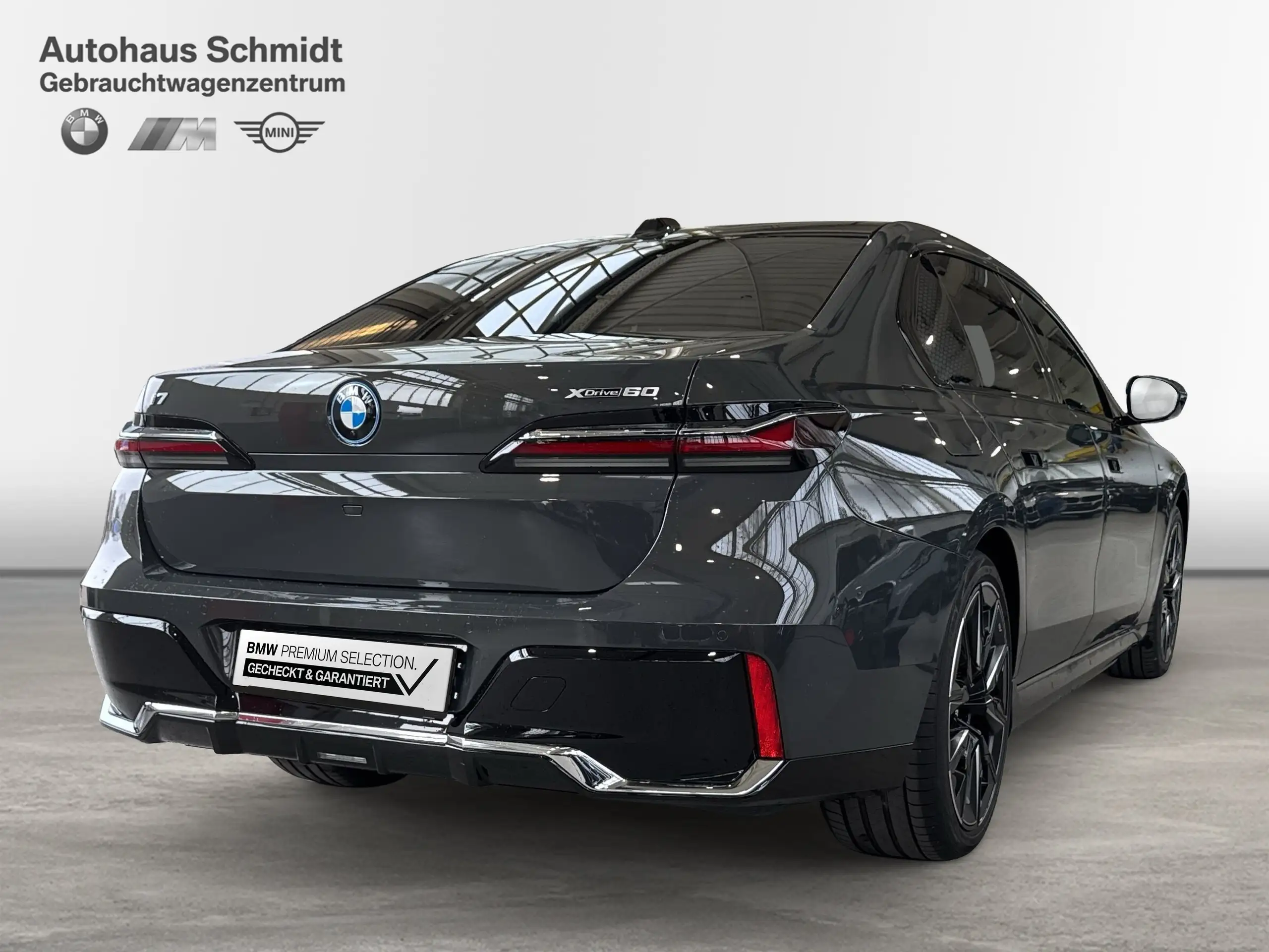 BMW - i7