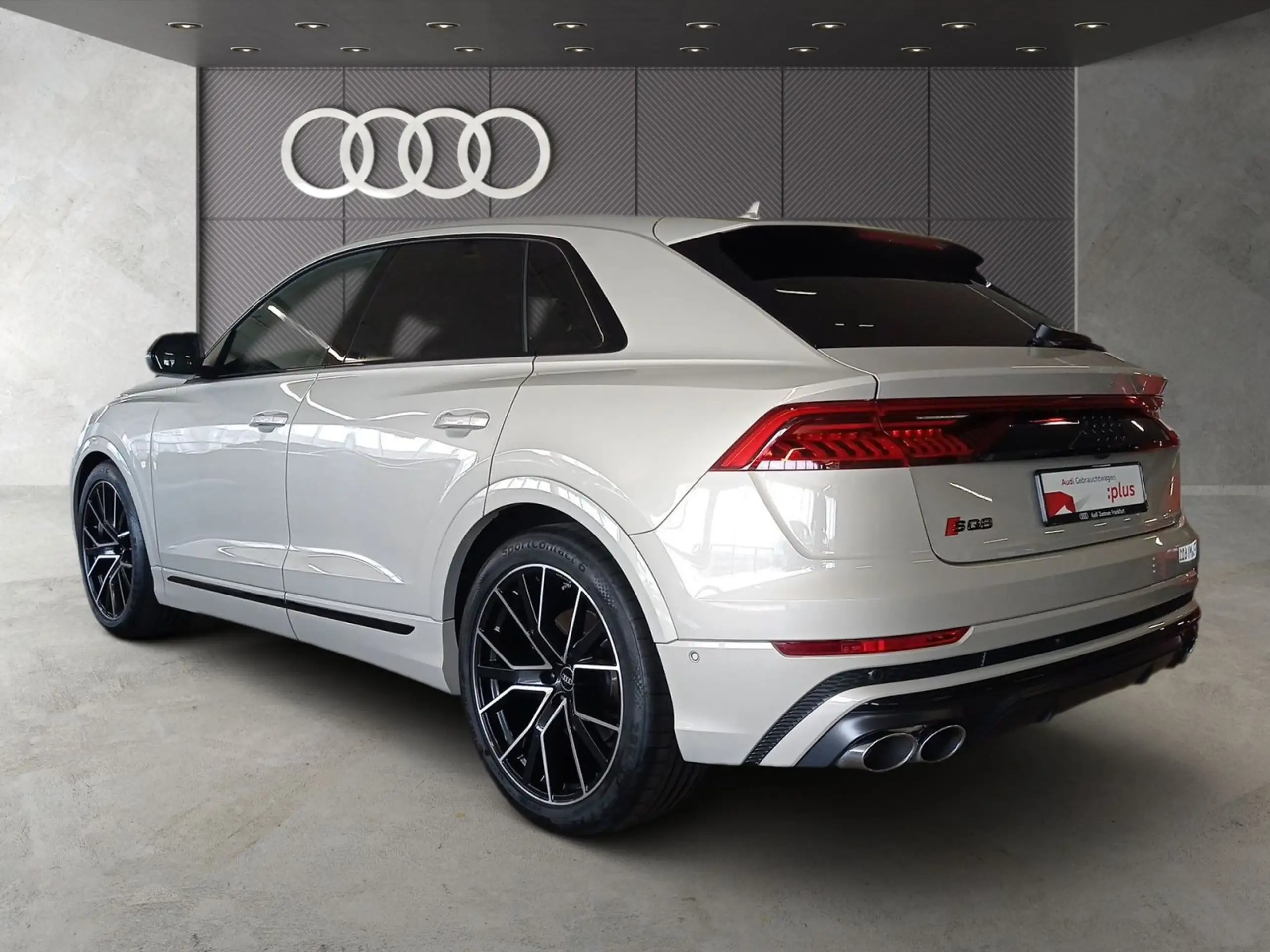 Audi - SQ8