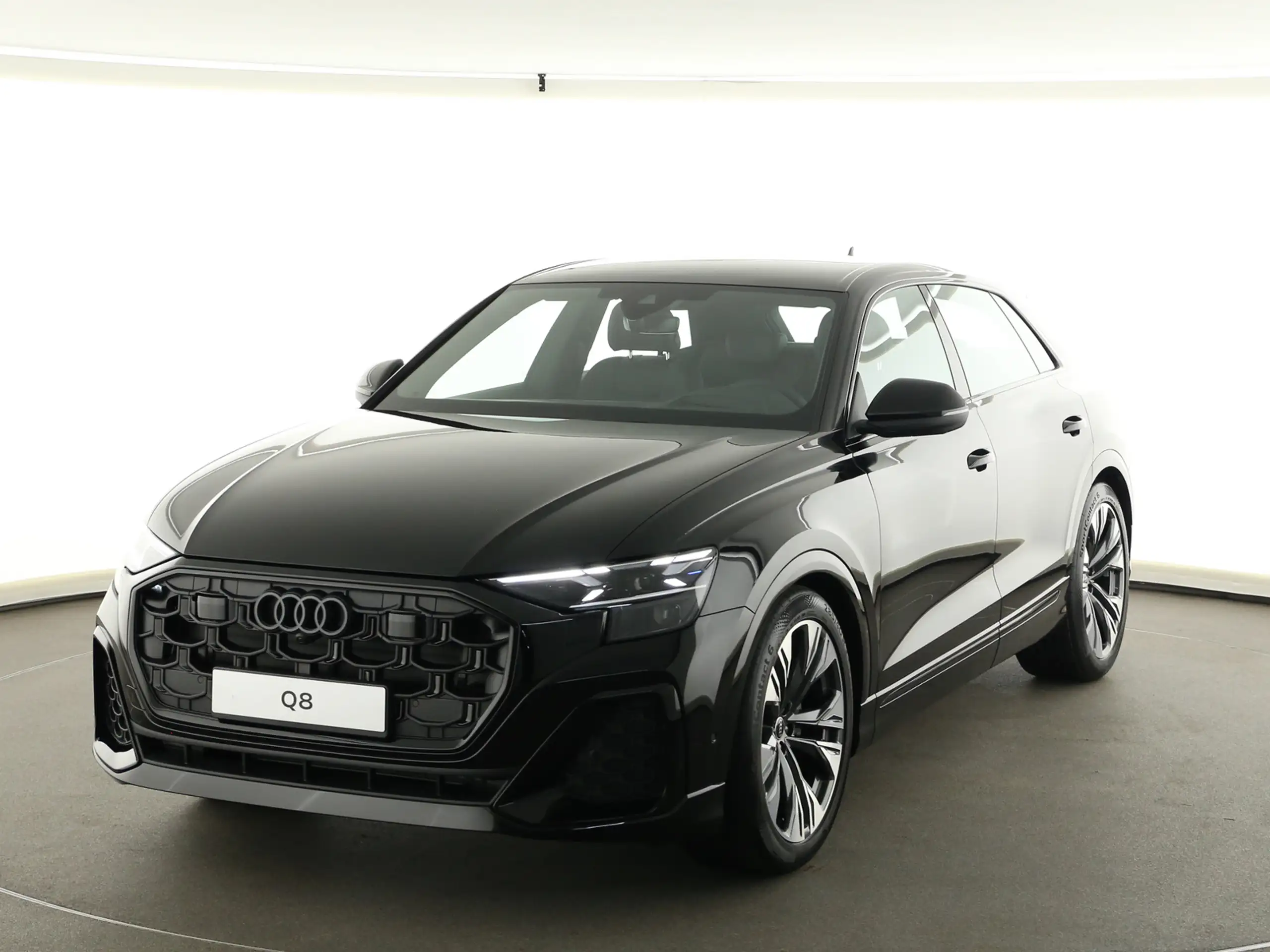 Audi - Q8