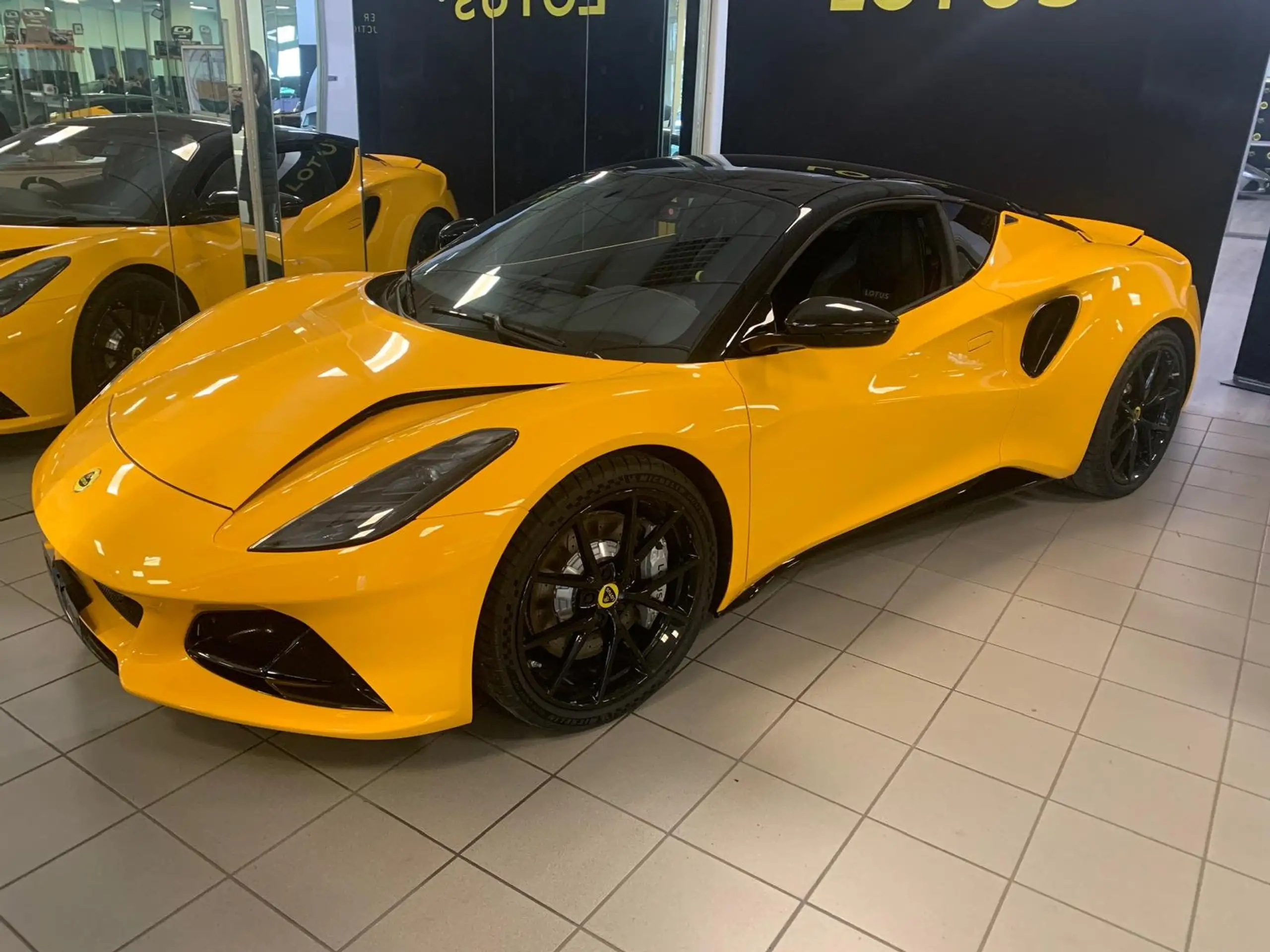 Lotus Emira 2024