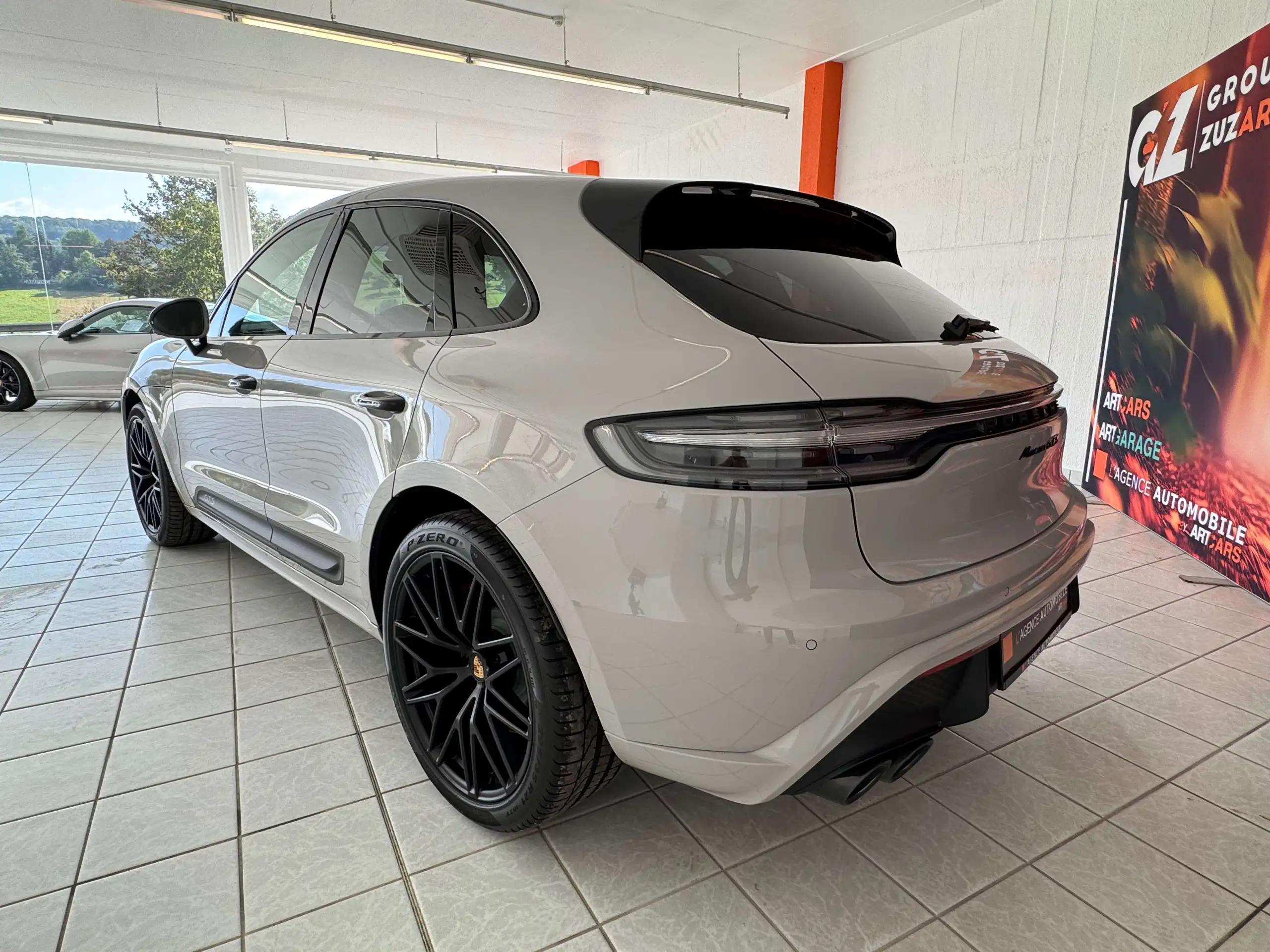 Porsche - Macan