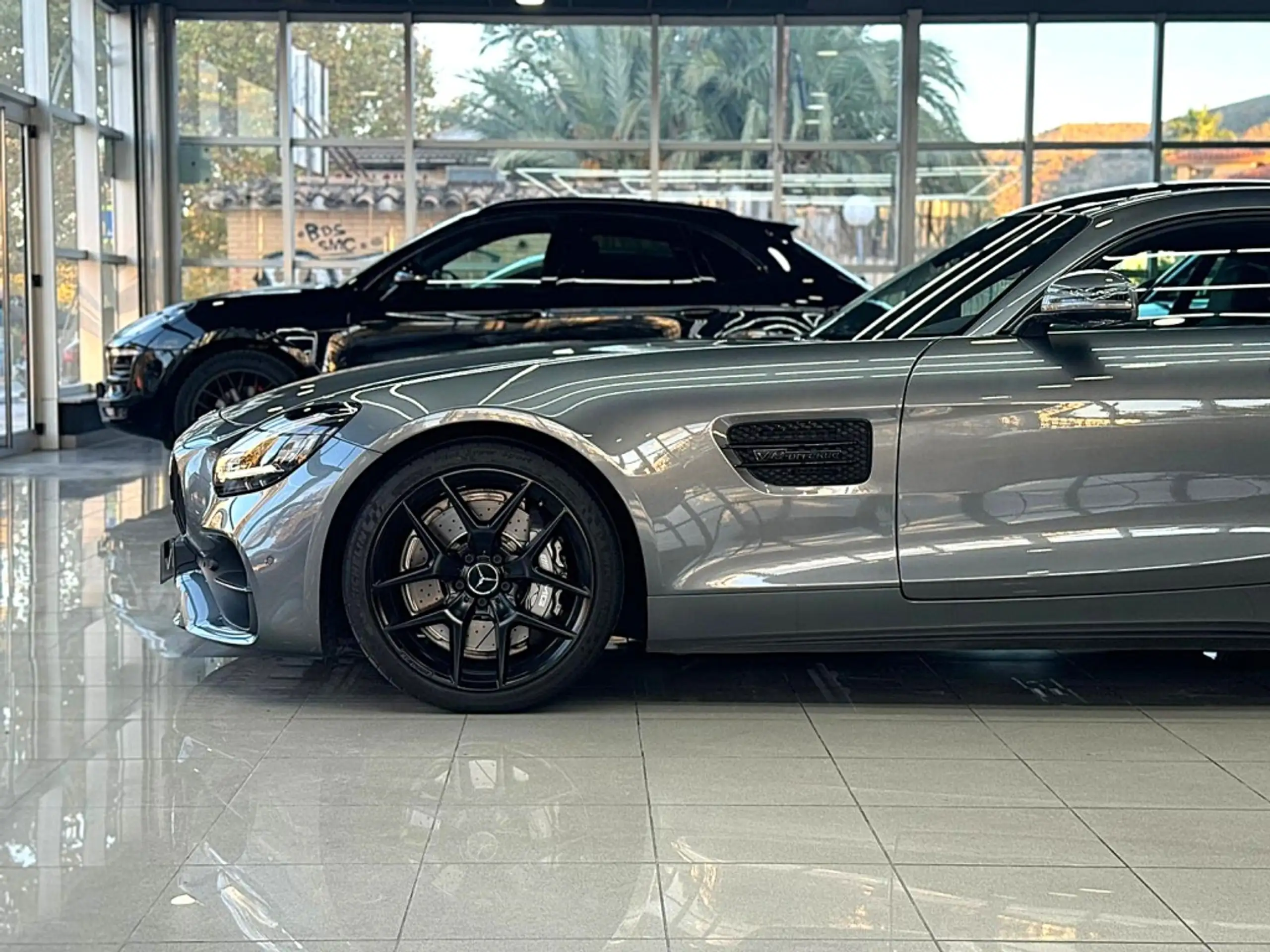 Mercedes-Benz - AMG GT