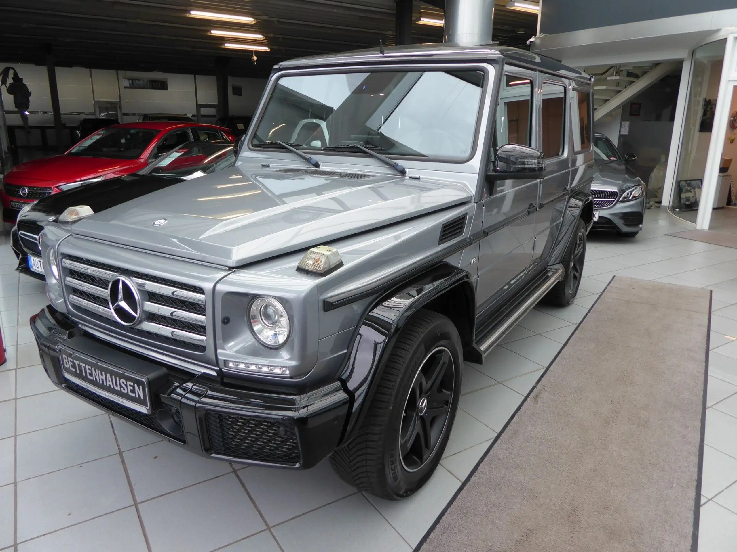 Mercedes-Benz - G 500