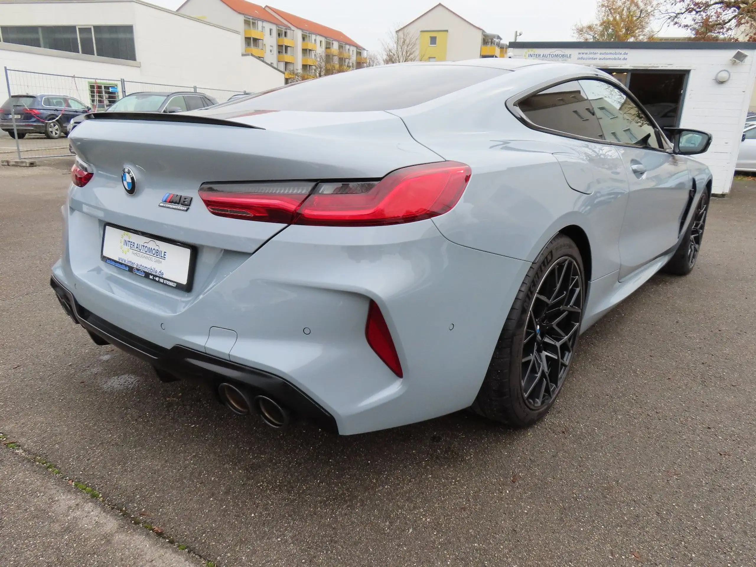 BMW - M8