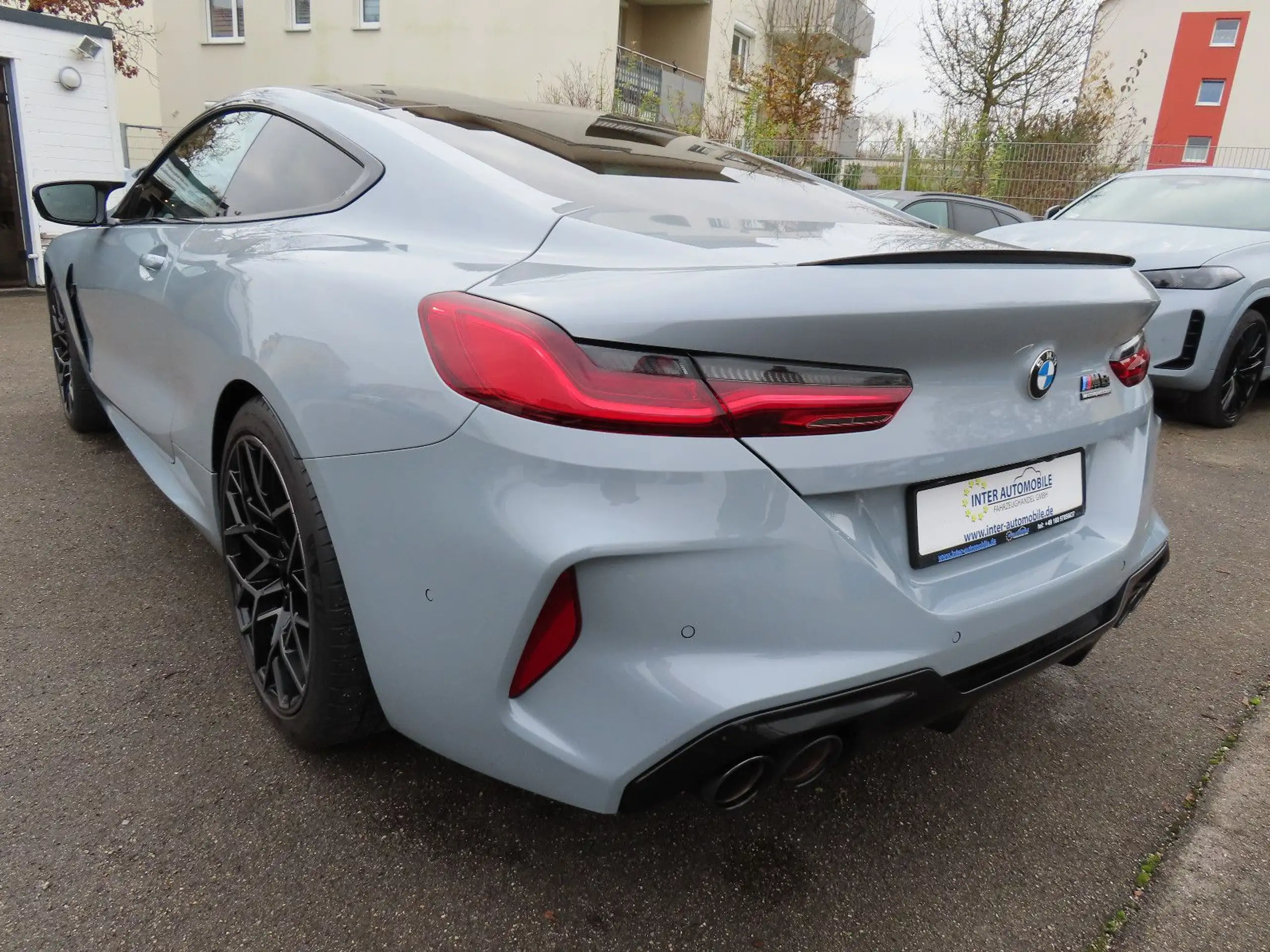 BMW - M8