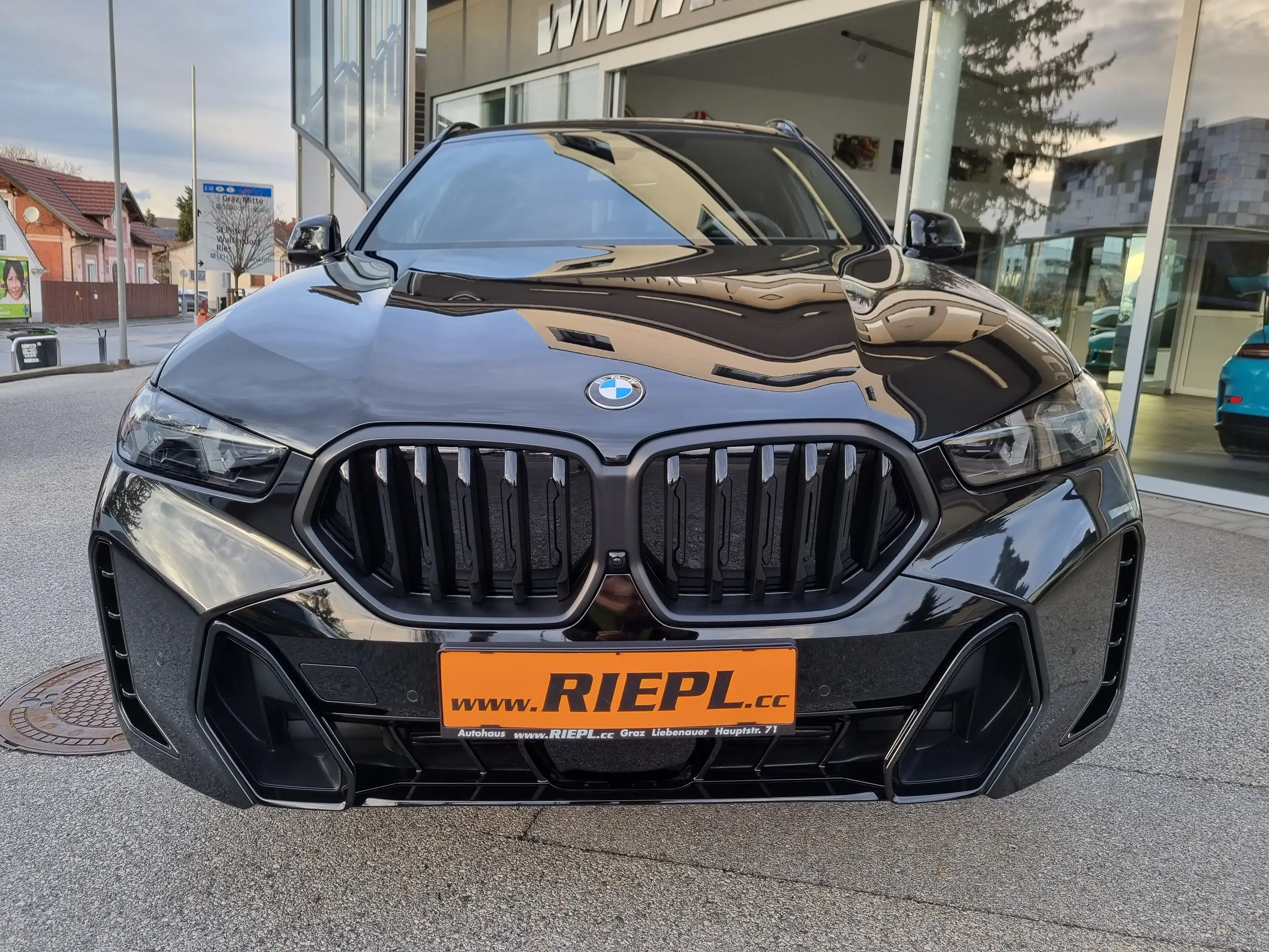 BMW - X6