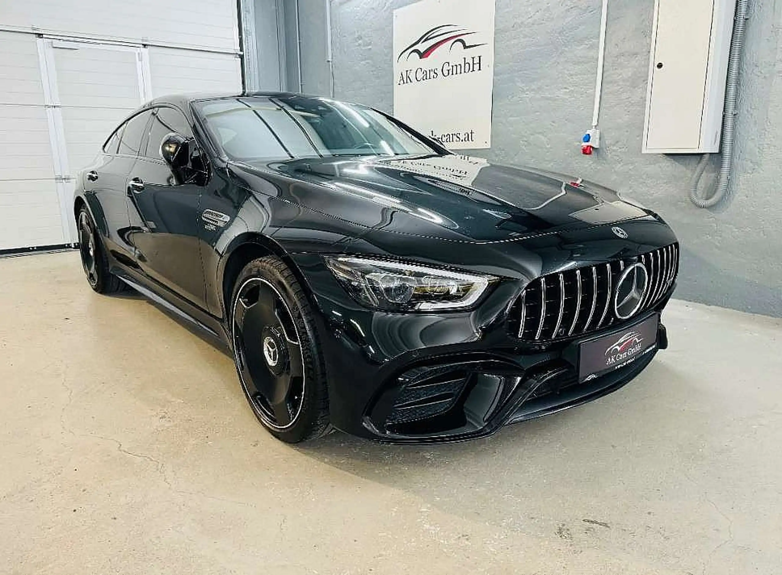 Mercedes-Benz - AMG GT