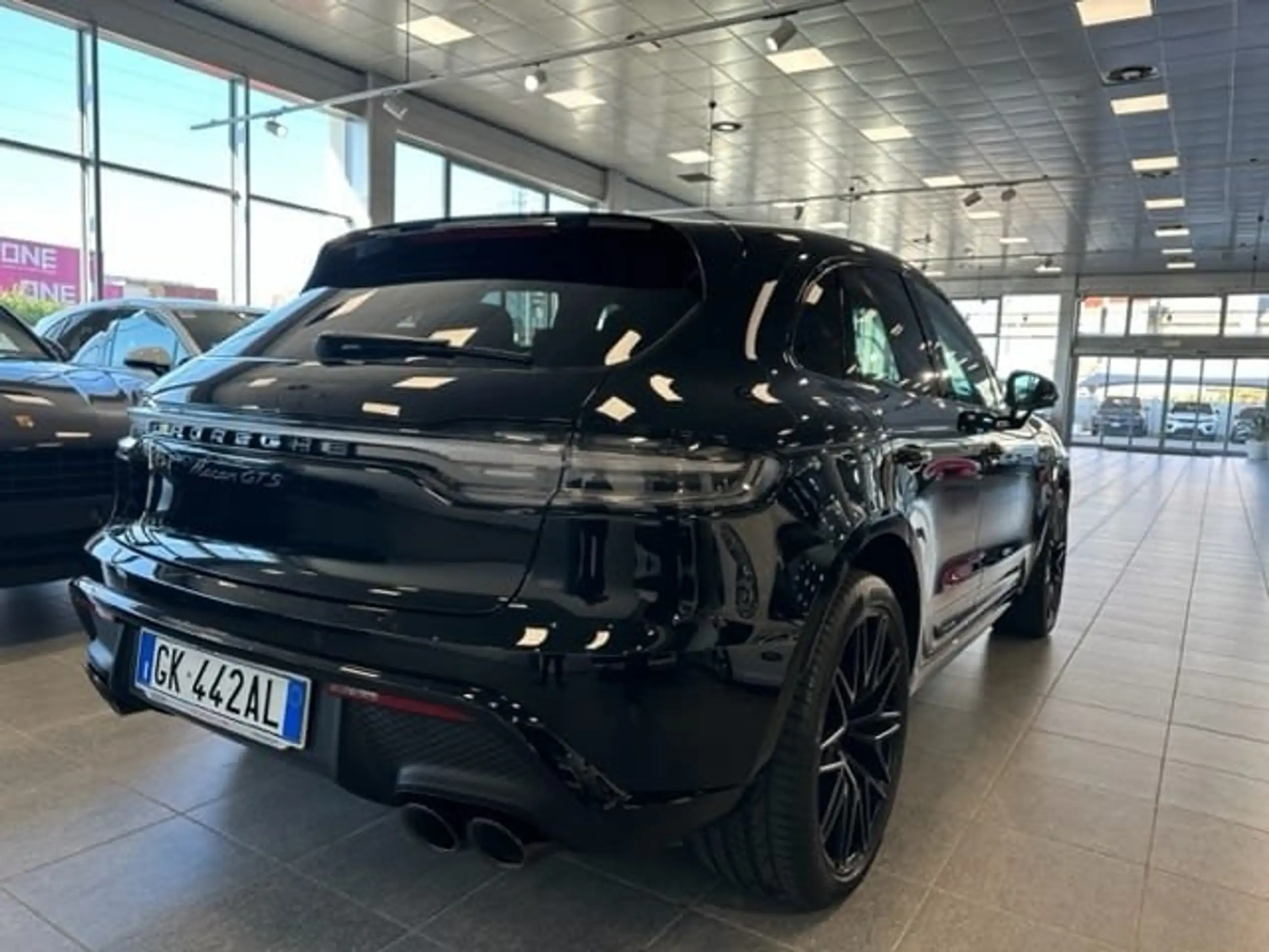 Porsche - Macan