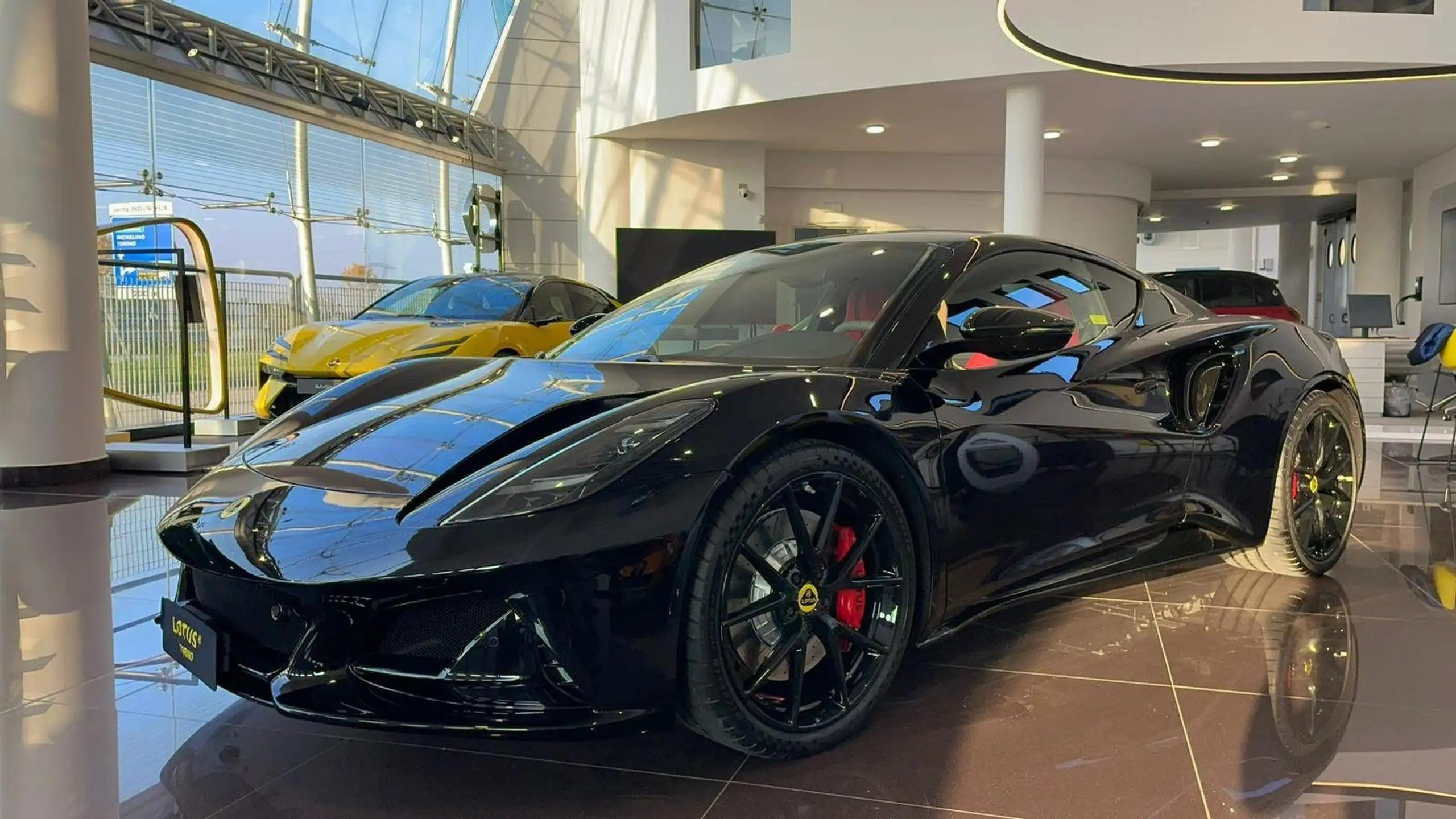 Lotus Emira 2021