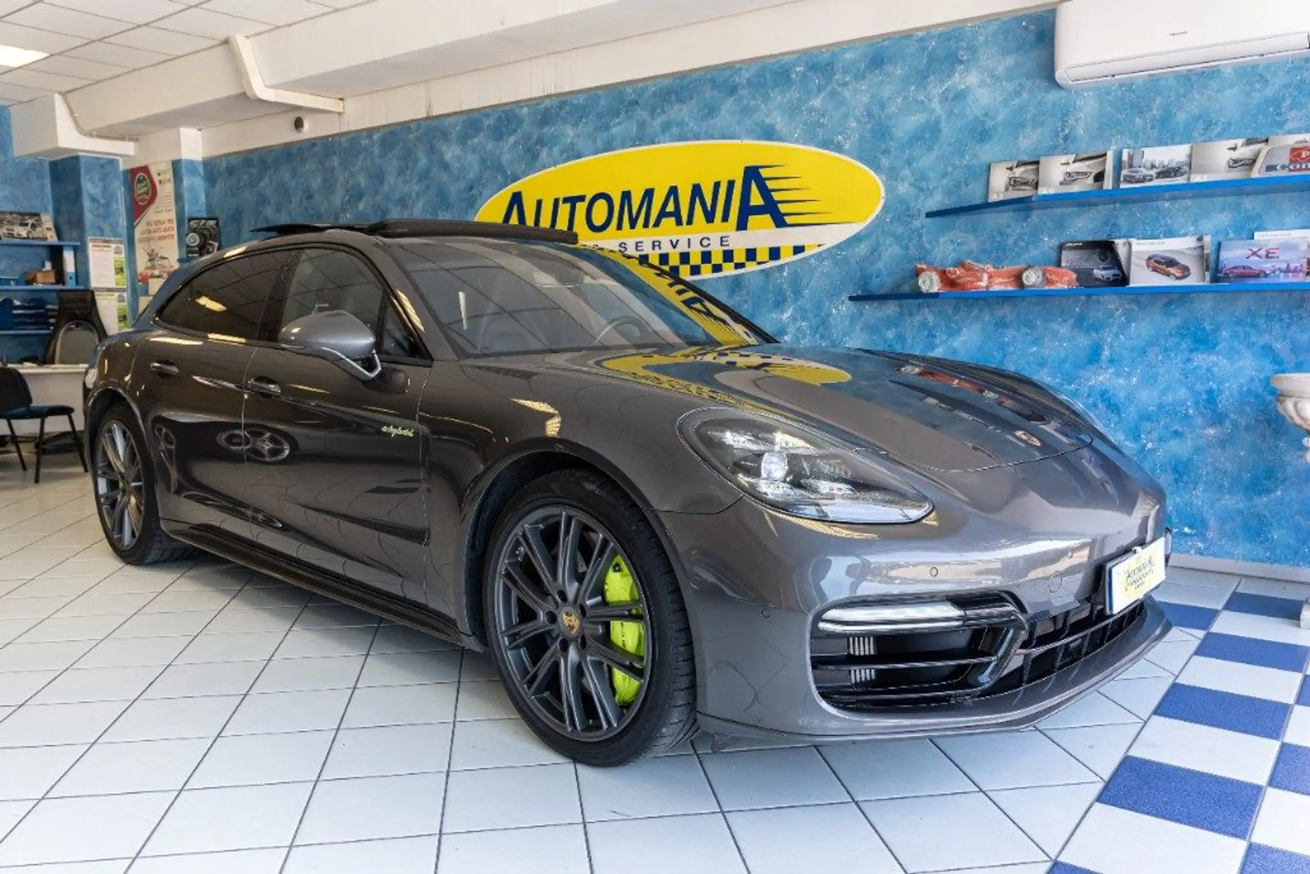 Porsche - Panamera