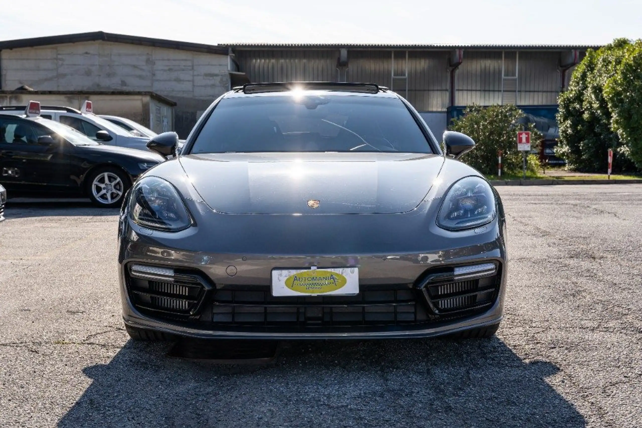 Porsche - Panamera