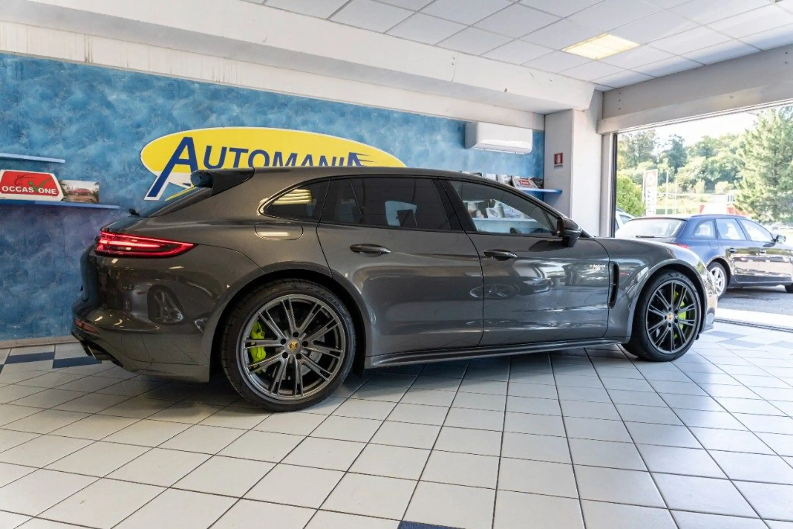 Porsche - Panamera