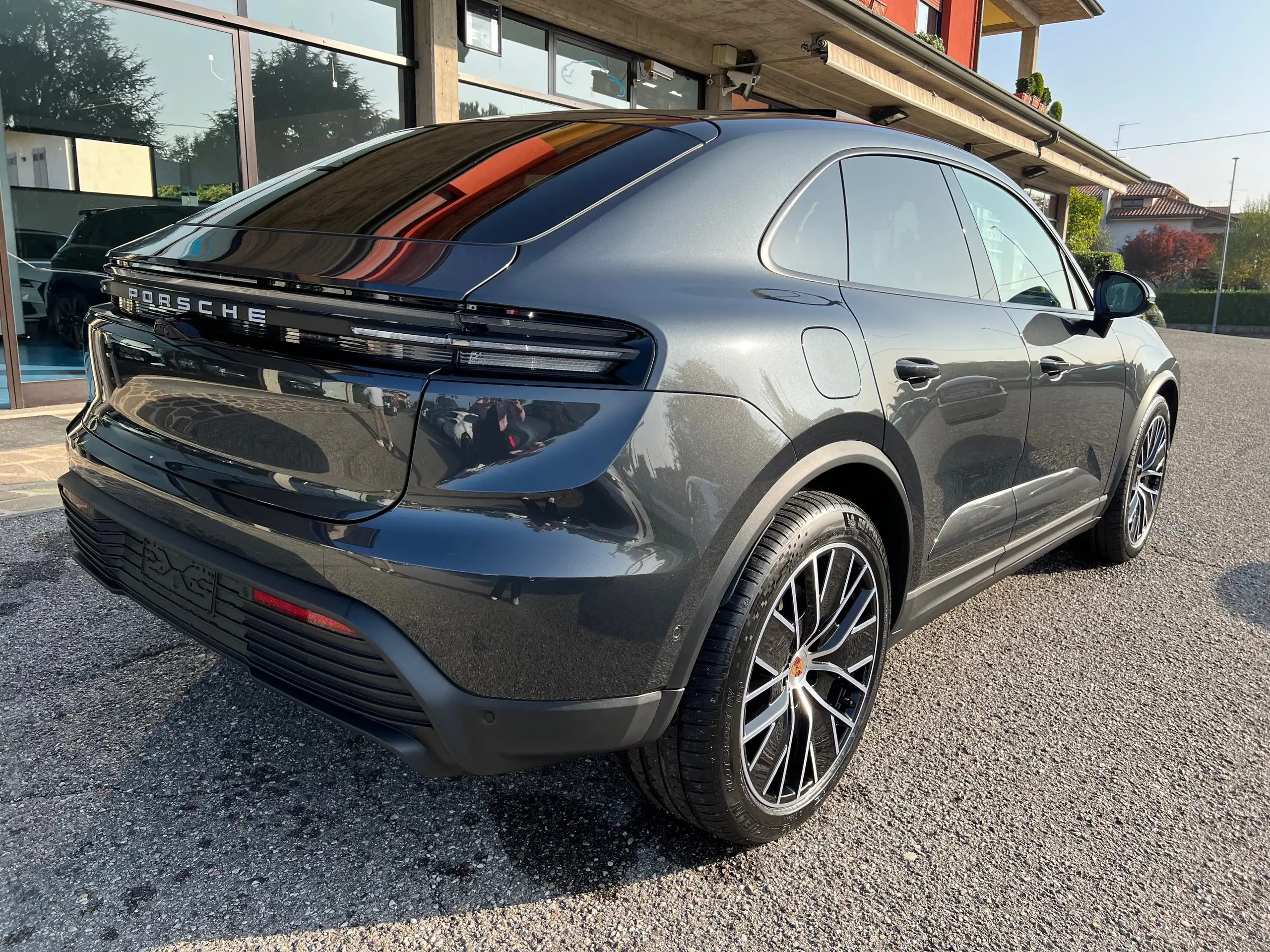 Porsche - Macan