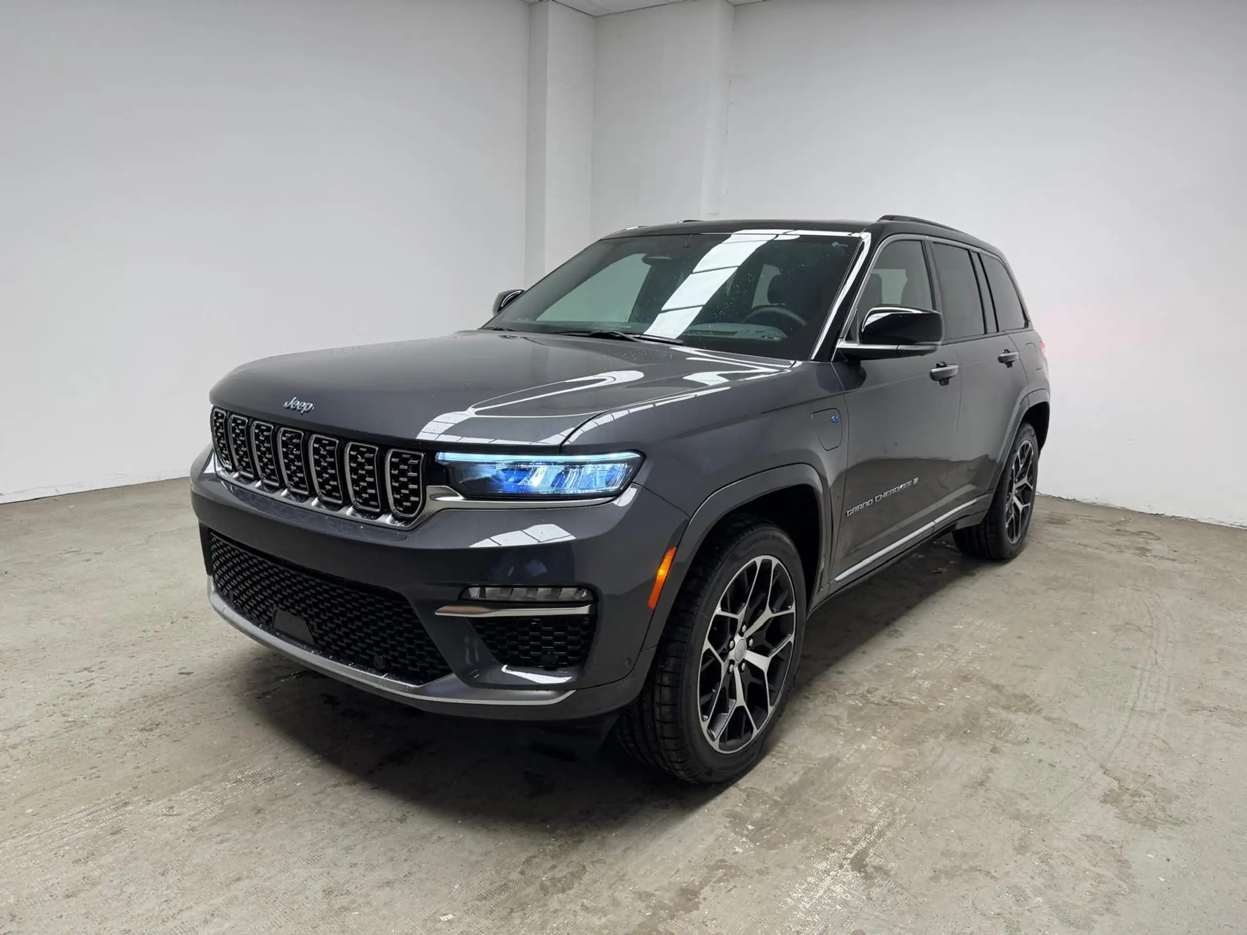 Jeep - Grand Cherokee