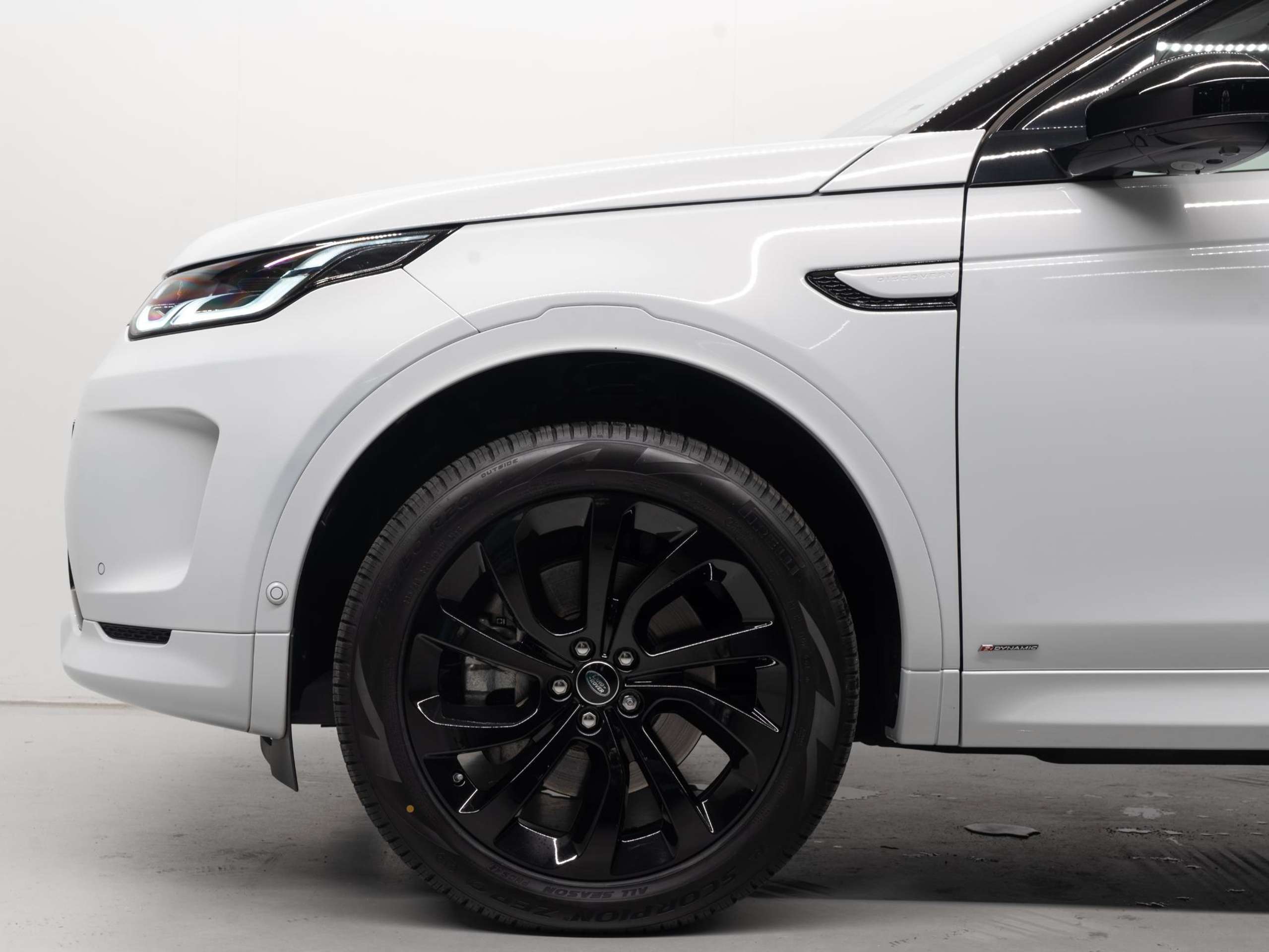 Land Rover - Discovery Sport