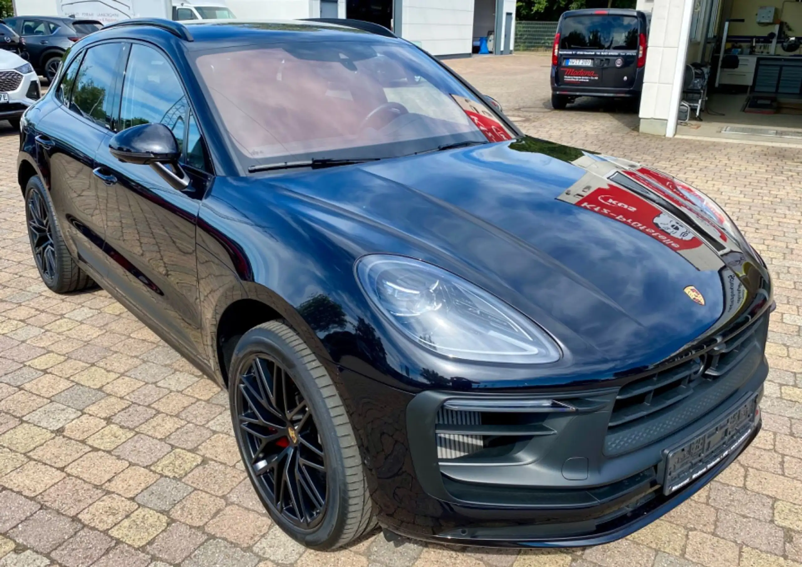 Porsche - Macan