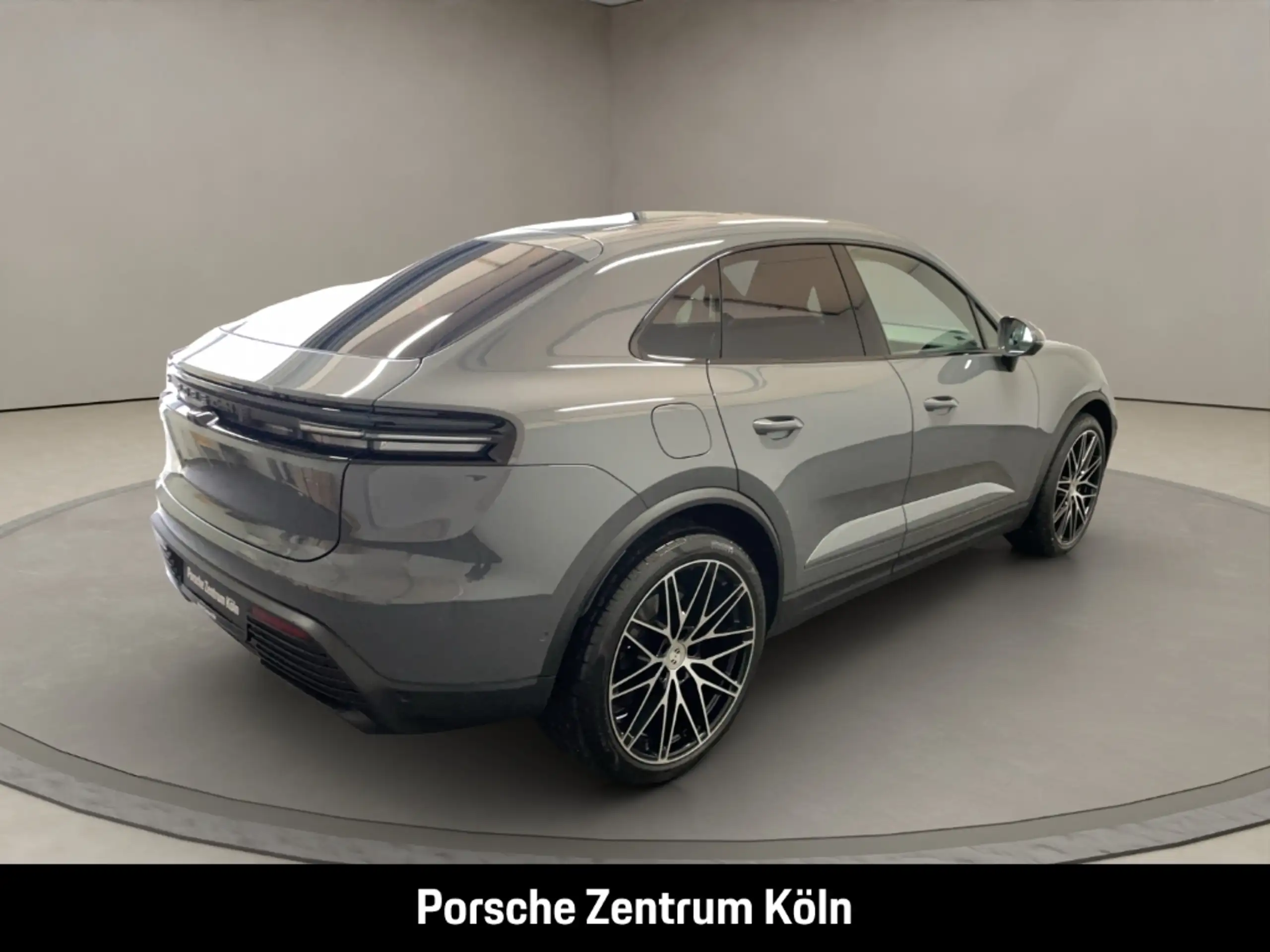 Porsche - Macan