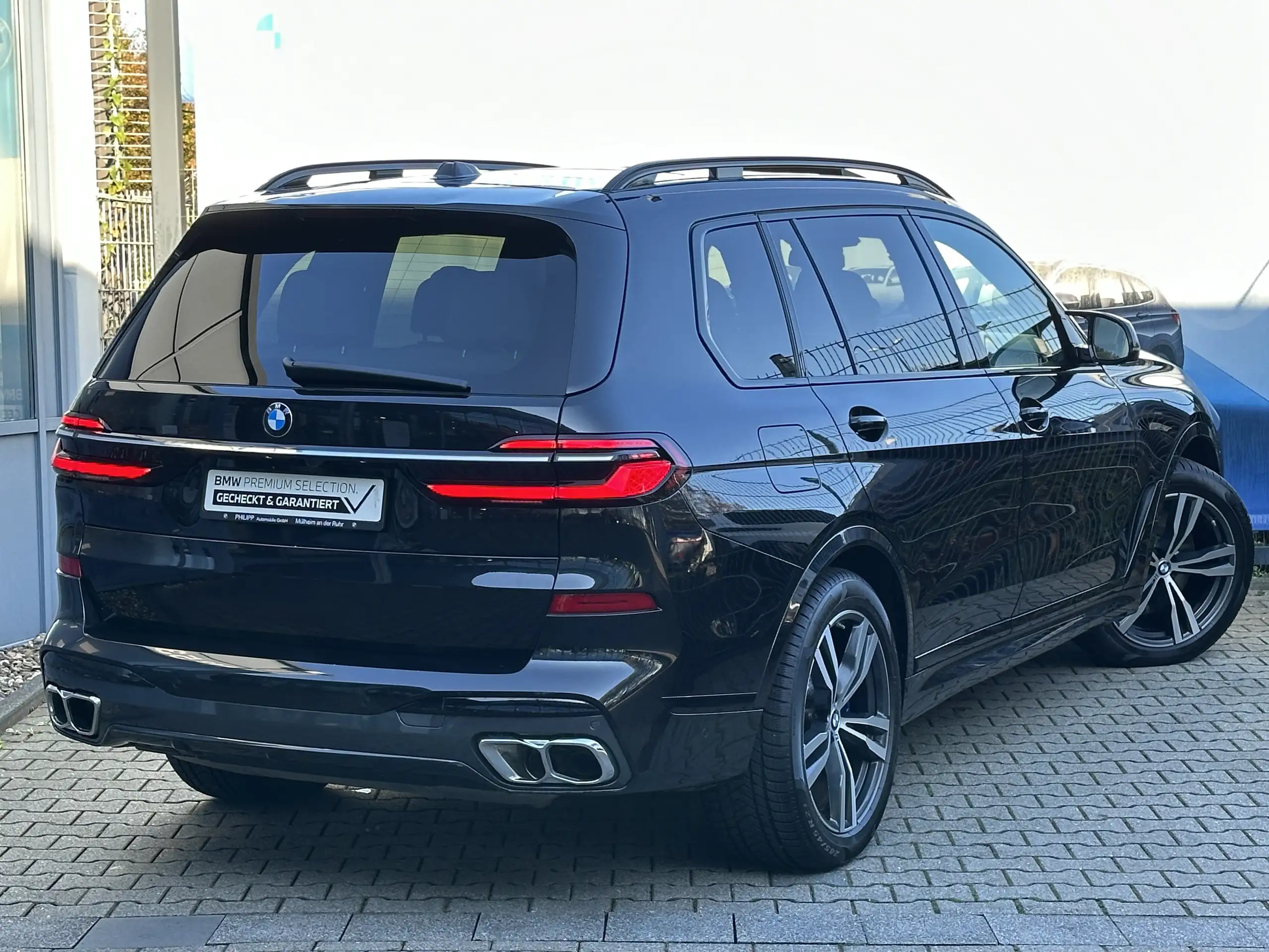 BMW - X7 M