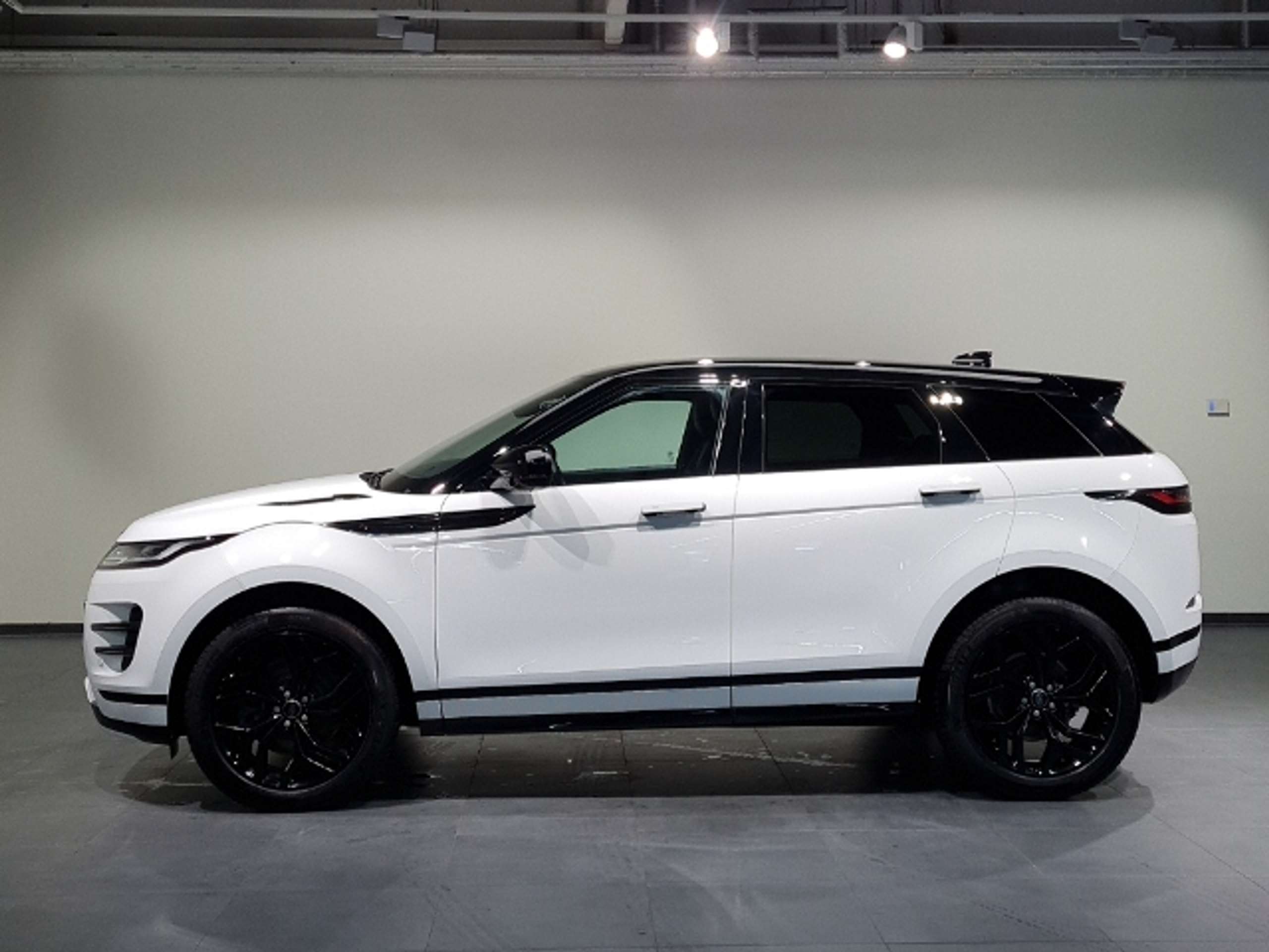 Land Rover - Range Rover Evoque