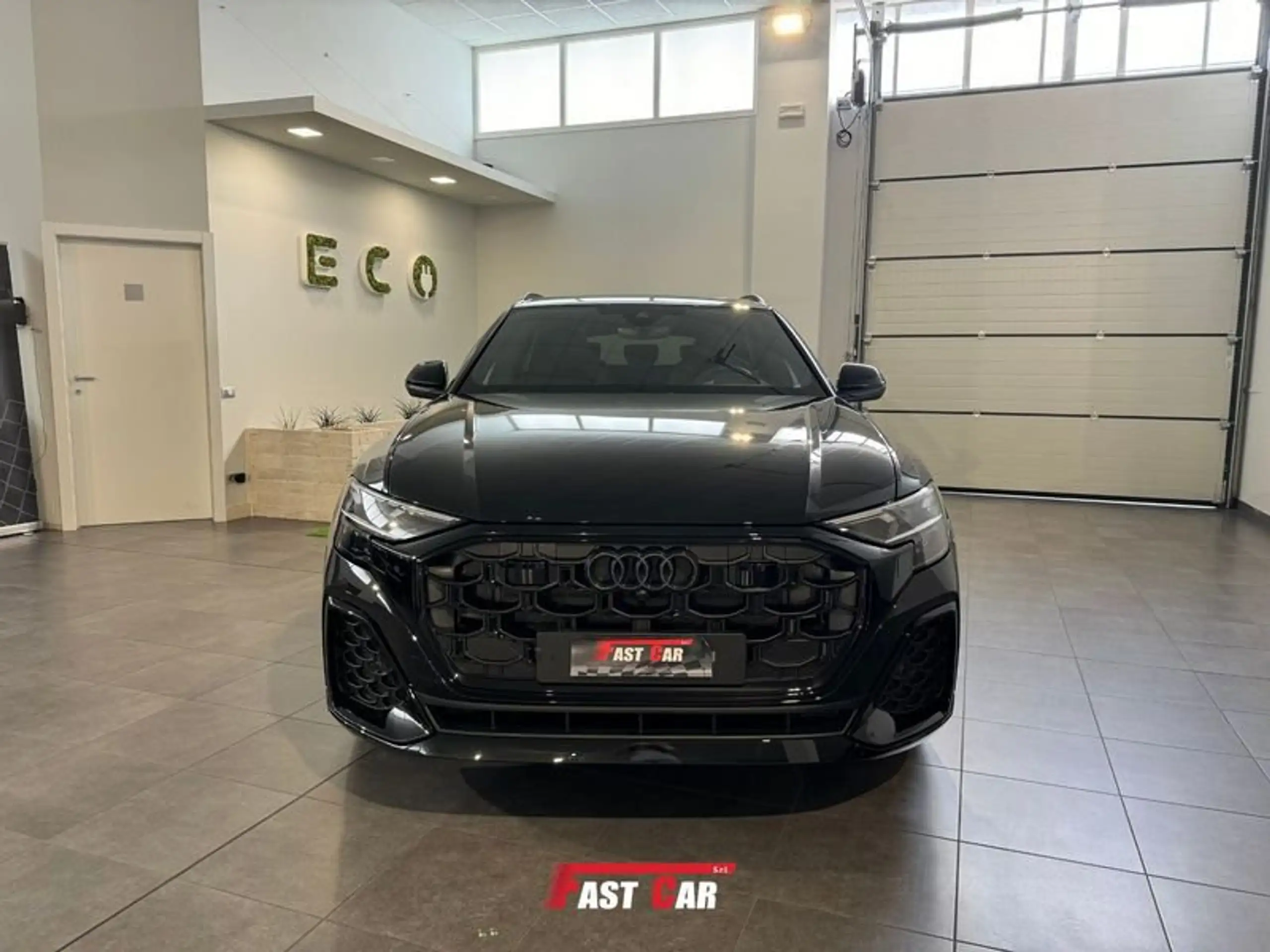 Audi - Q8