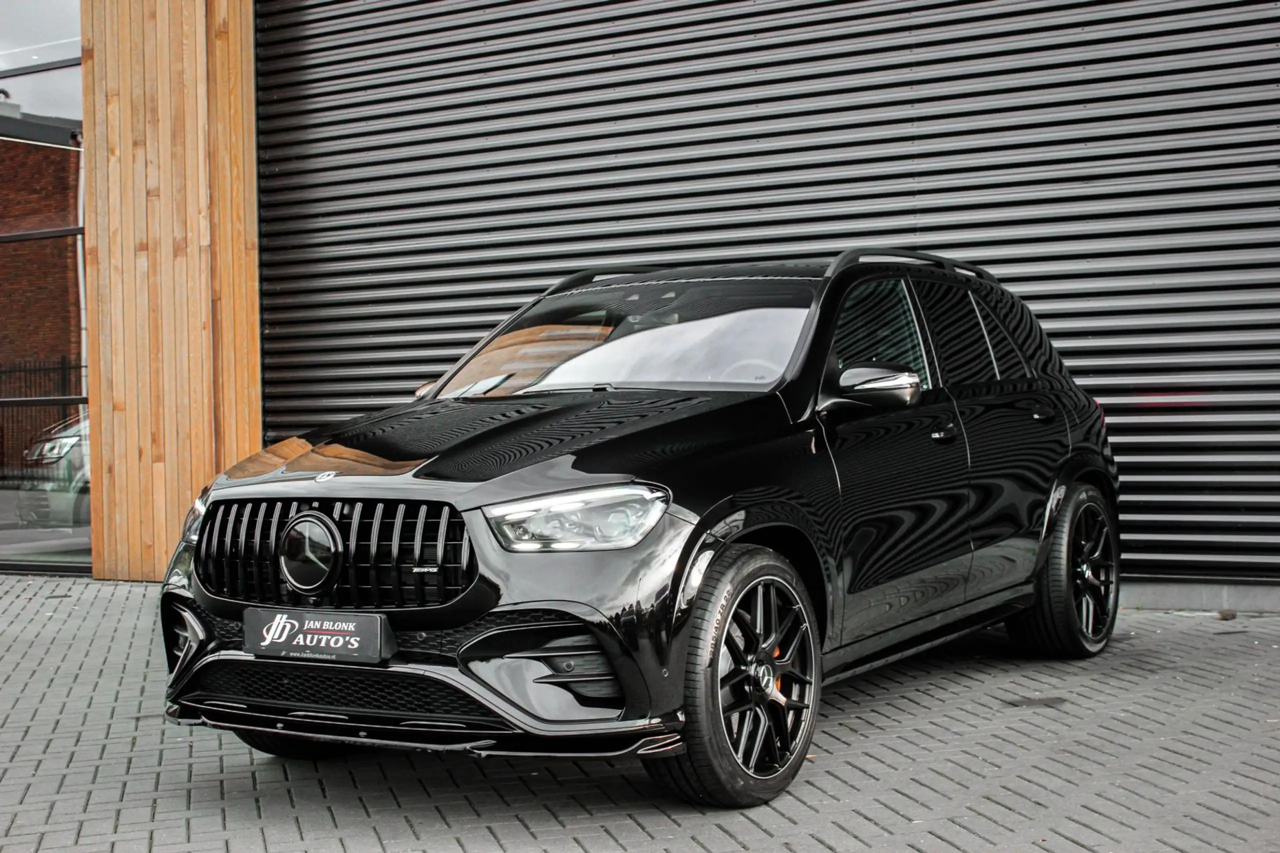 Mercedes-Benz - GLE 400