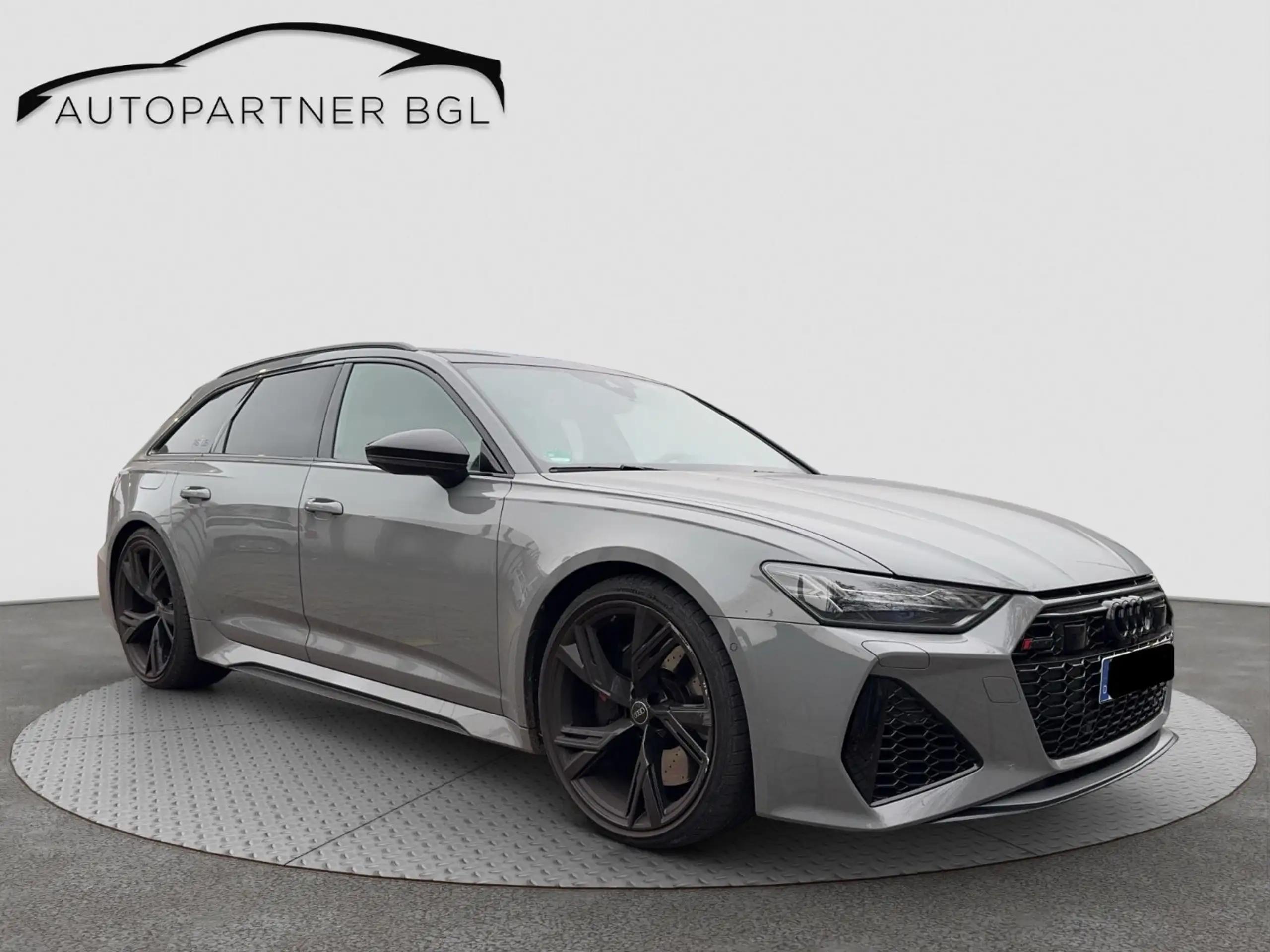 Audi - RS6