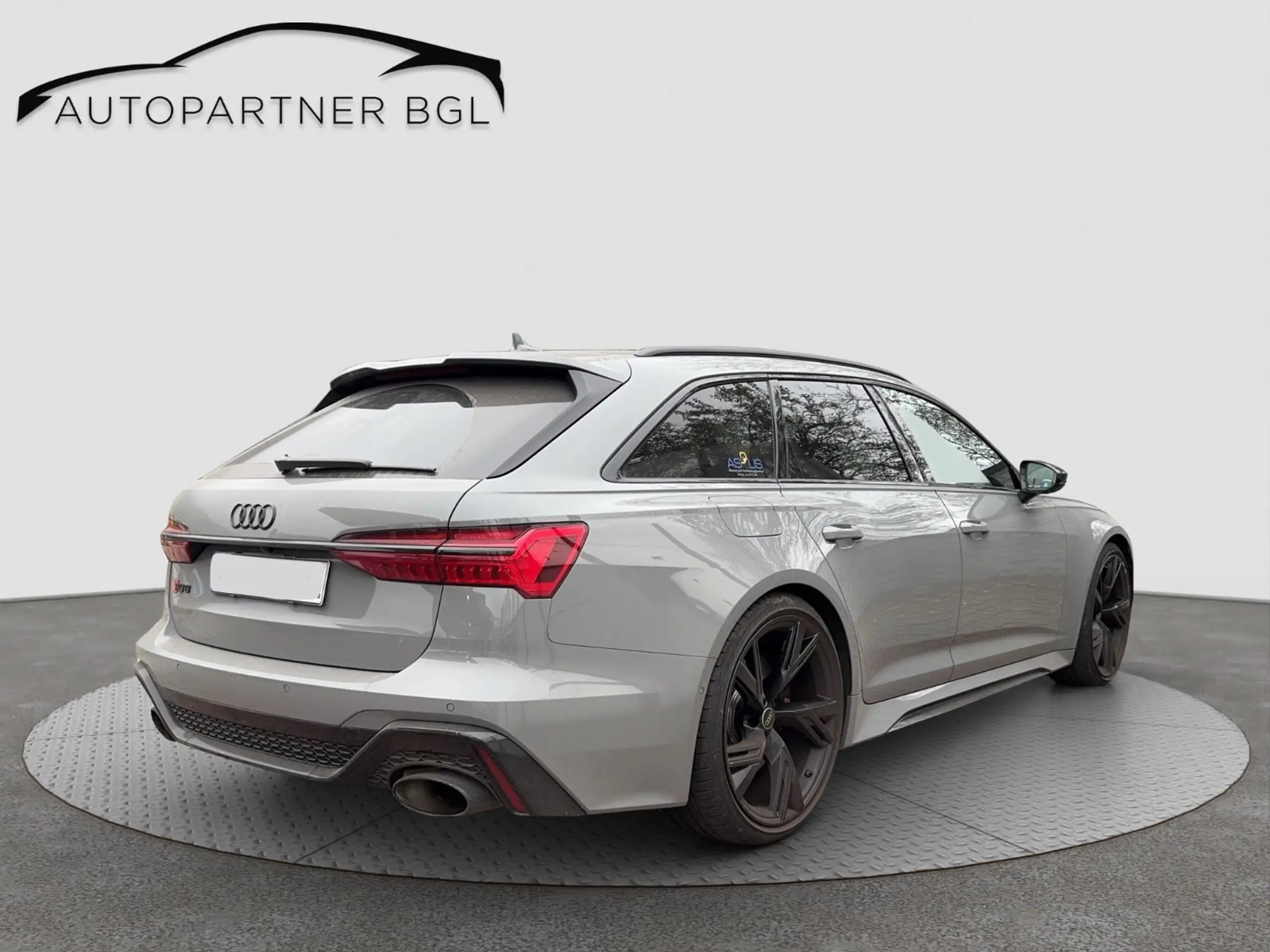 Audi - RS6