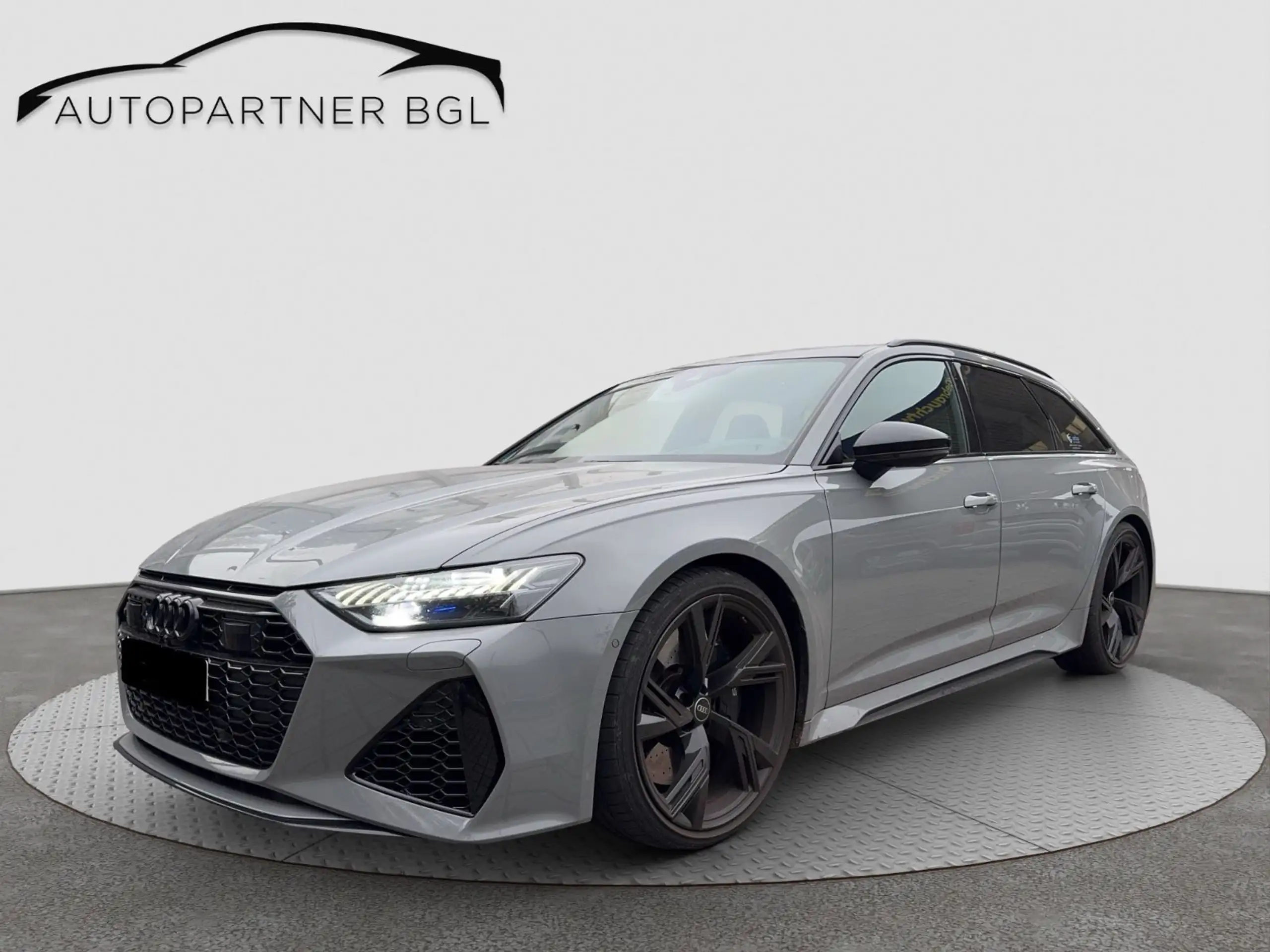 Audi - RS6